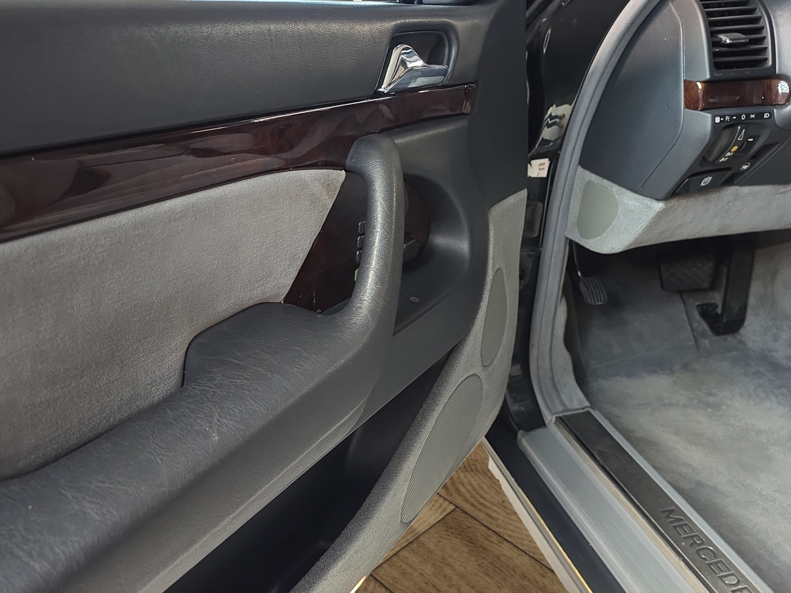 MERCEDES-BENZ S 500 Automatic-image-14