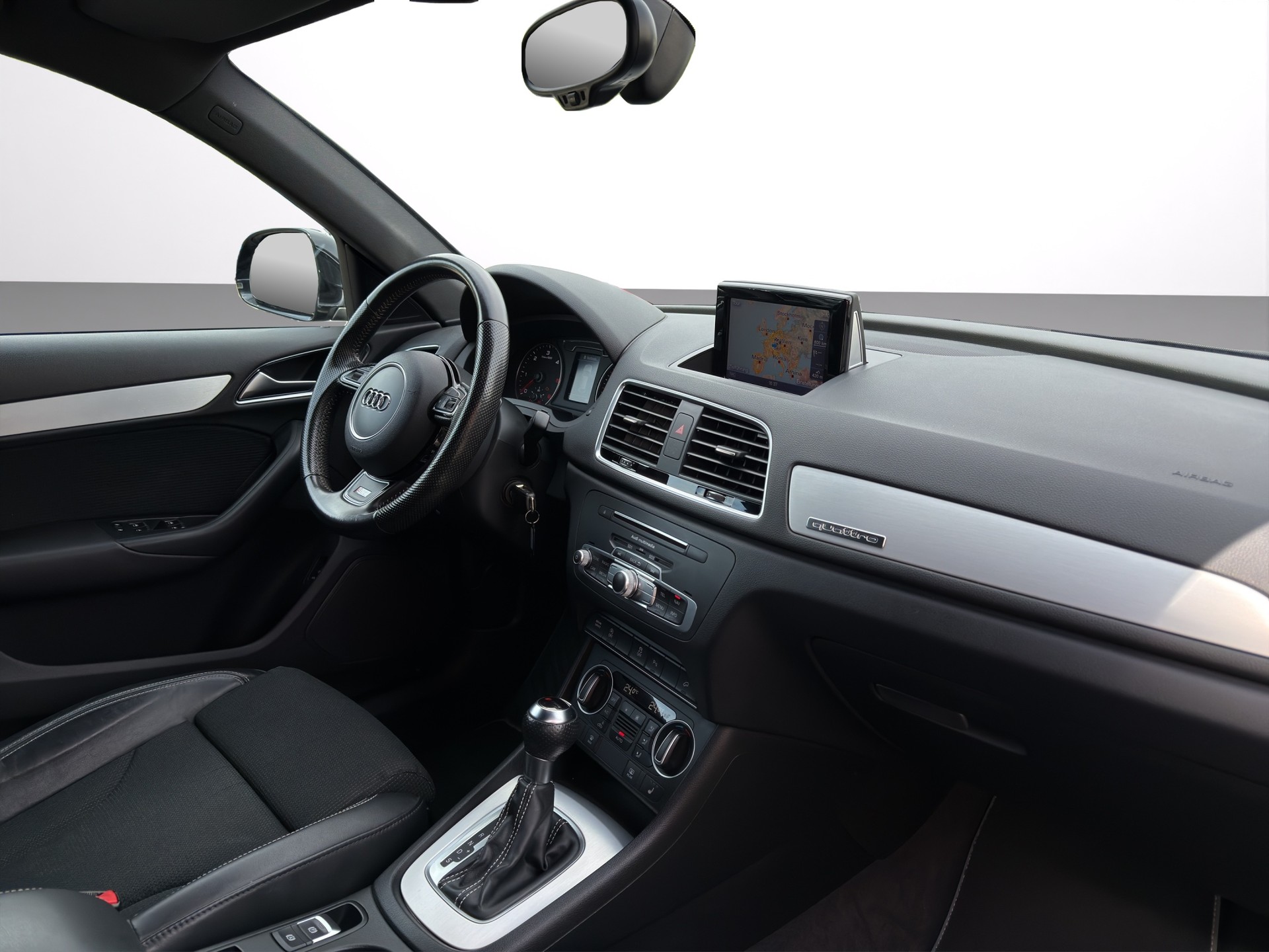 AUDI Q3 2.0 TDI S-Line sport quattro S-tronic-image-13