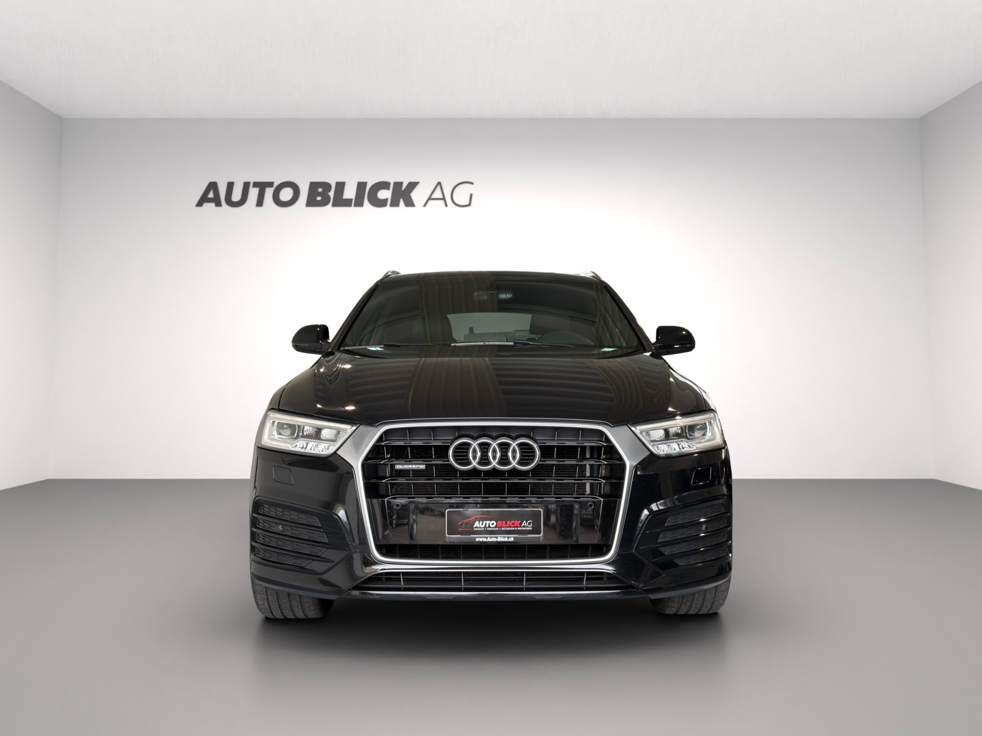 AUDI Q3 2.0 TDI S-Line sport quattro S-tronic-showroom-element-2