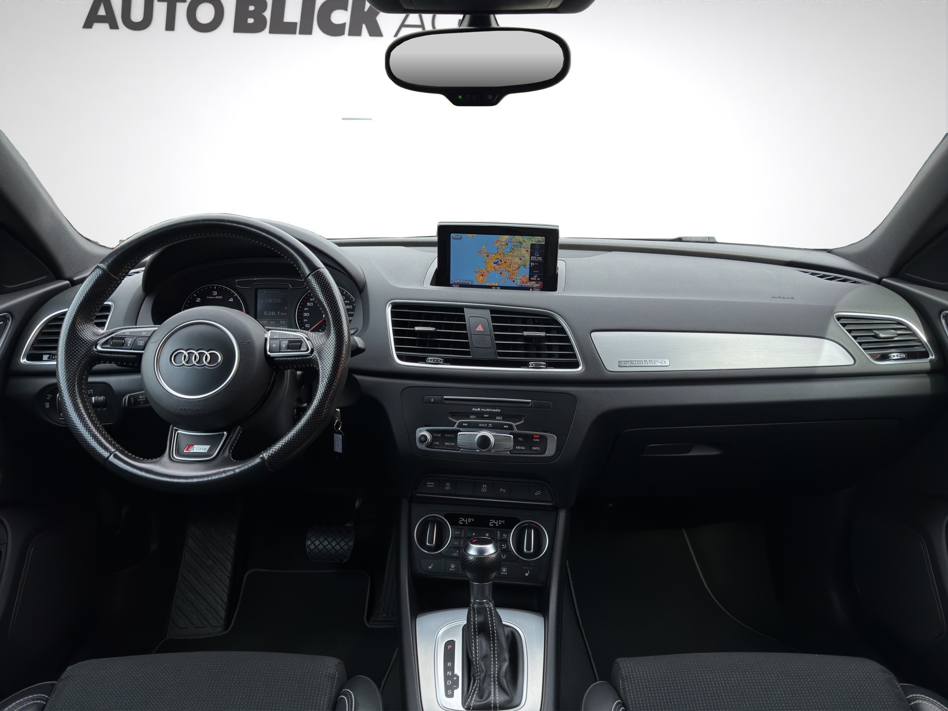 AUDI Q3 2.0 TDI S-Line sport quattro S-tronic-image-11