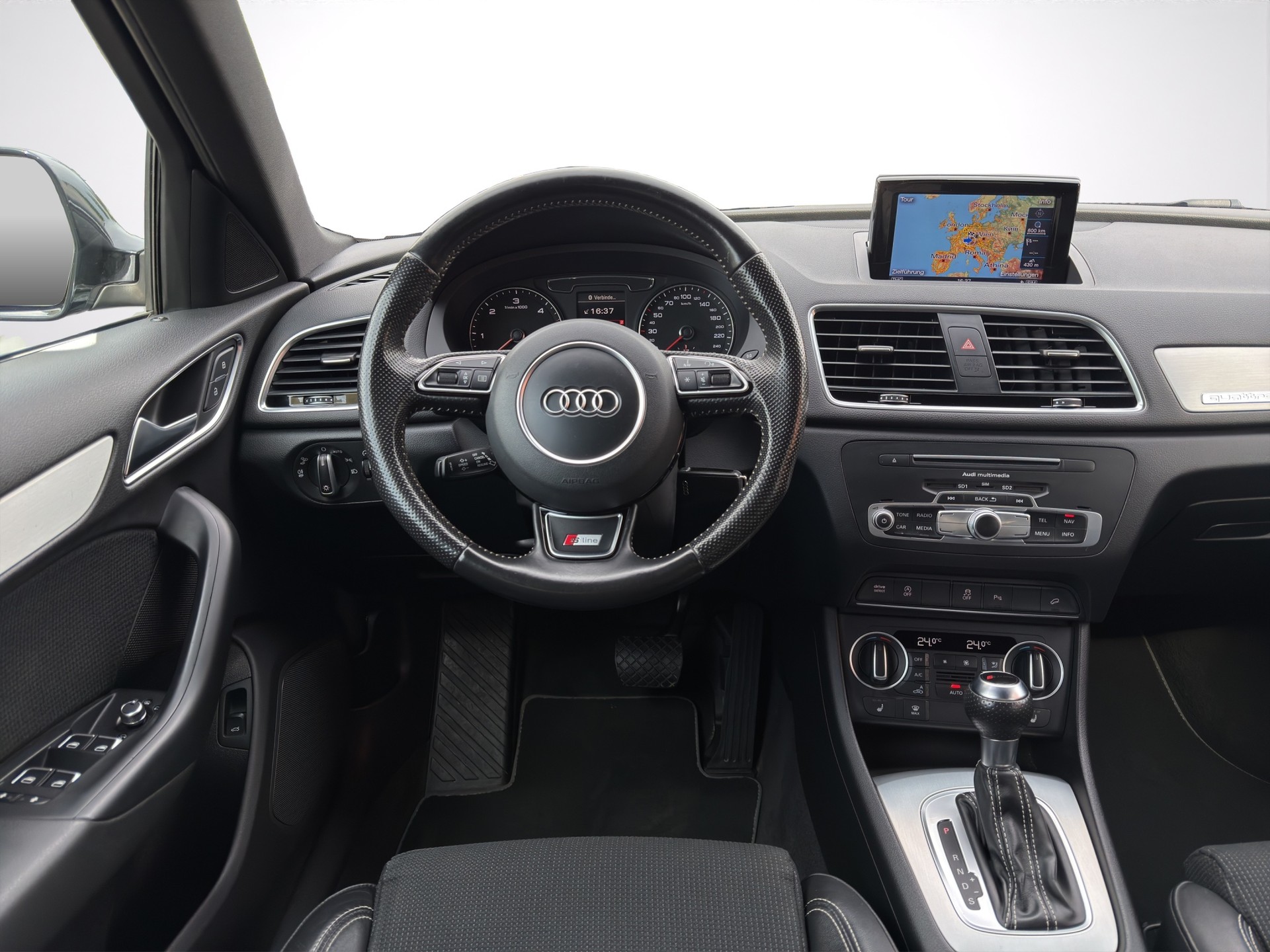AUDI Q3 2.0 TDI S-Line sport quattro S-tronic-image-12
