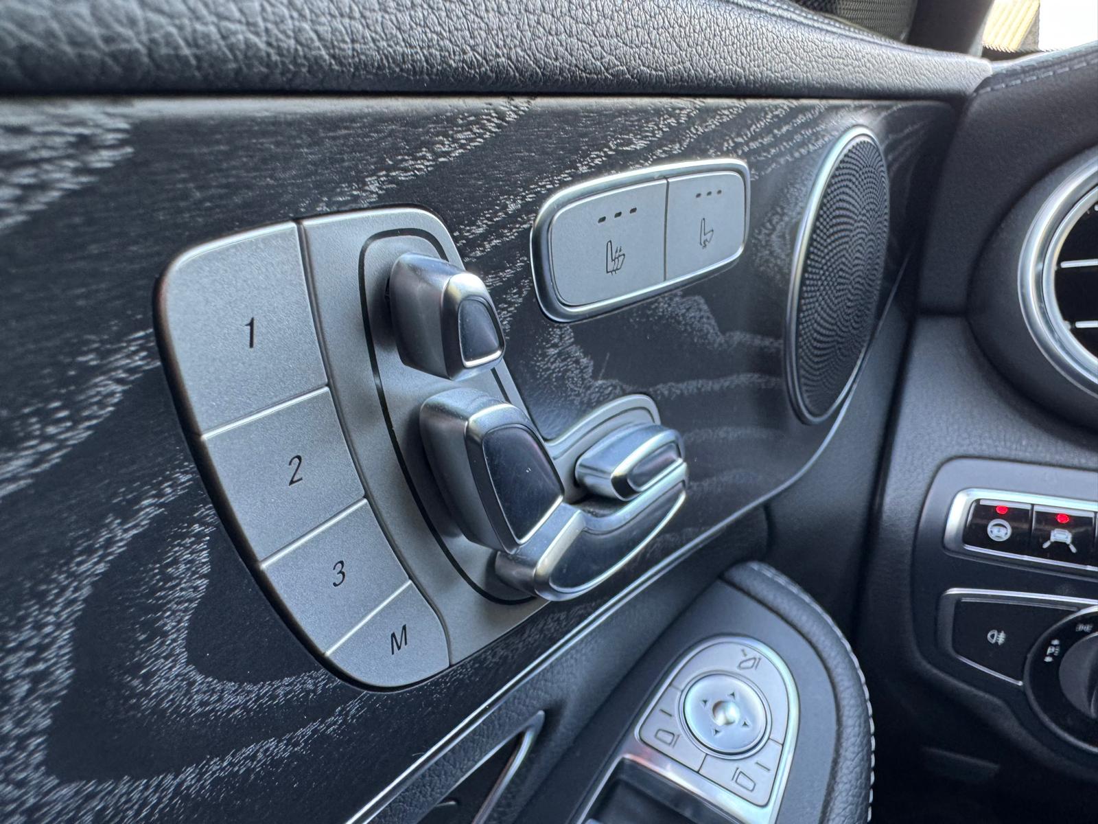 MERCEDES-BENZ C 450 AMG 4Matic 7G-Tronic-image-7