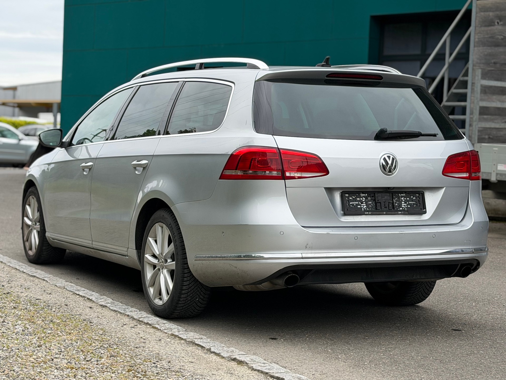 VW Passat Variant 3.6 FSI Highline 4Motion DSG-image-5
