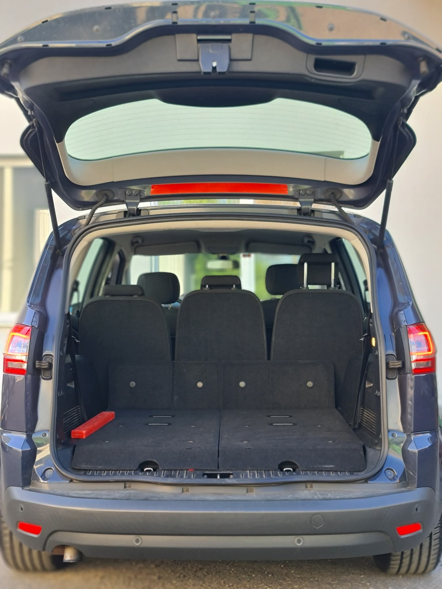 FORD S-Max 1.6 SCTi Titanium-image-8