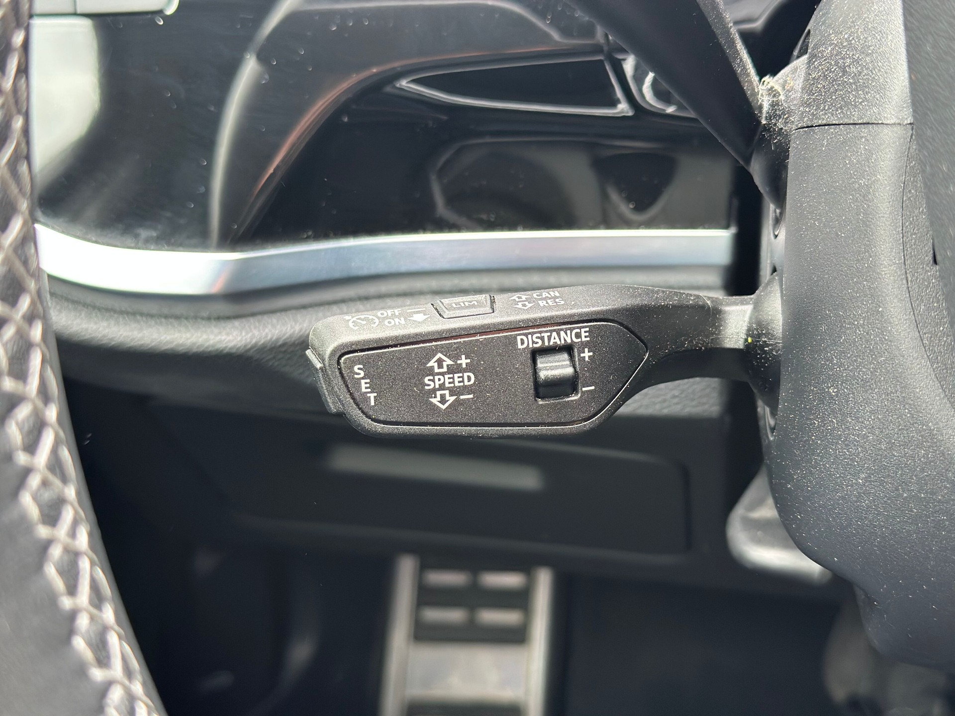 AUDI Q3 45 TFSI e S line Attraction S-tronic-image-10