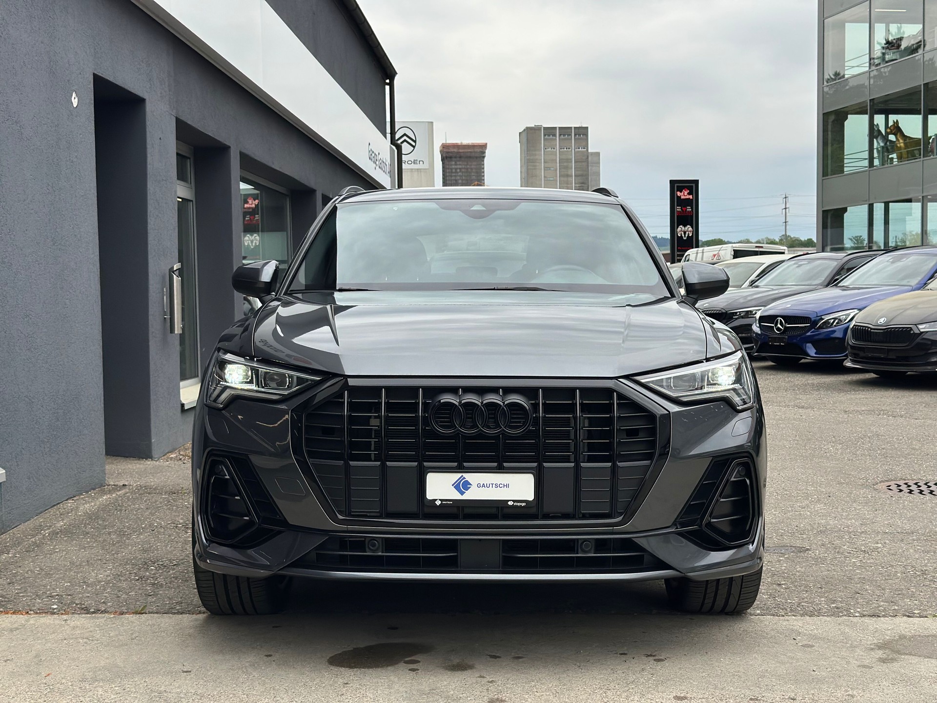 AUDI Q3 45 TFSI e S line Attraction S-tronic-image-1