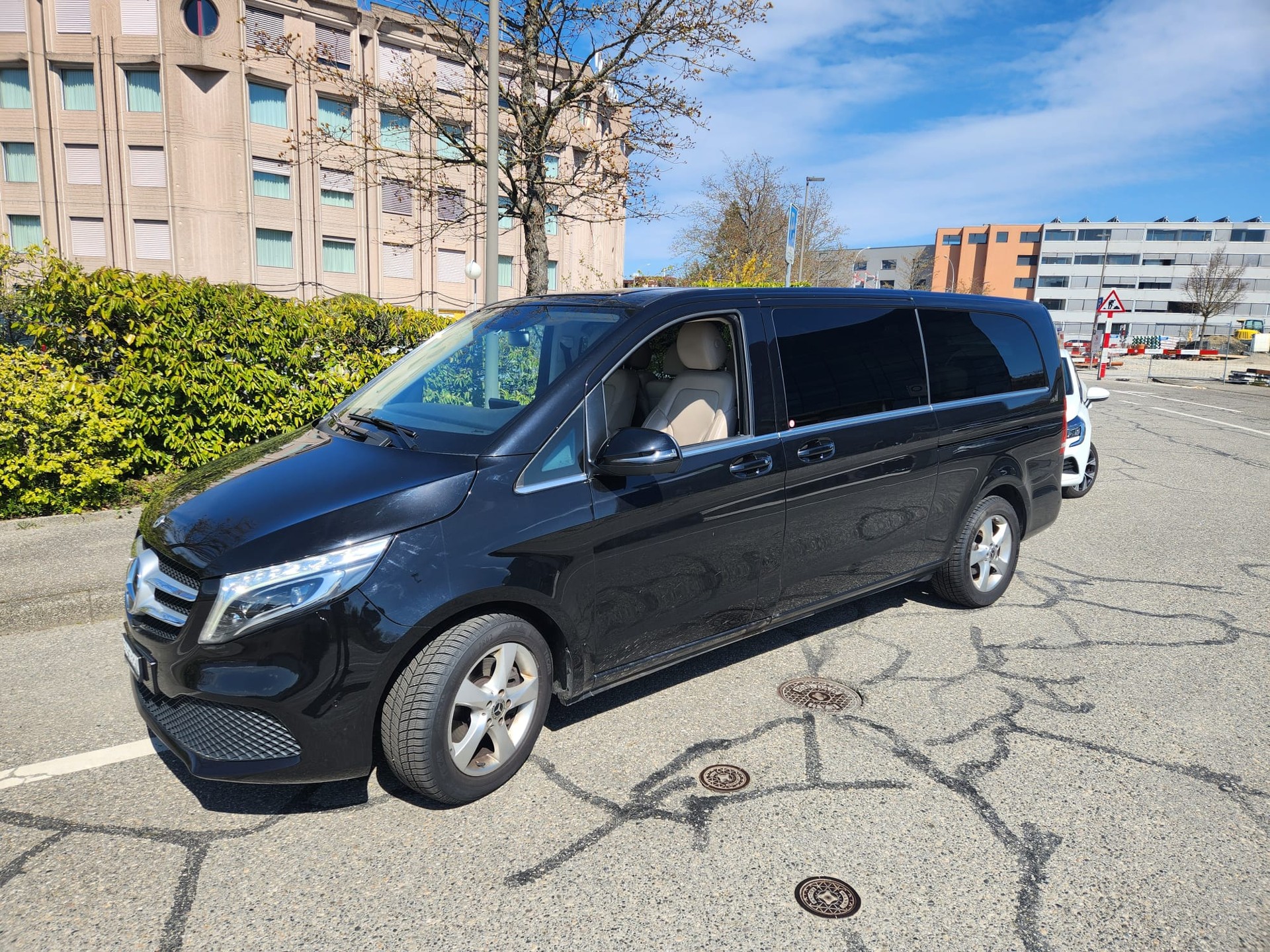MERCEDES-BENZ V 250-showroom-element-3