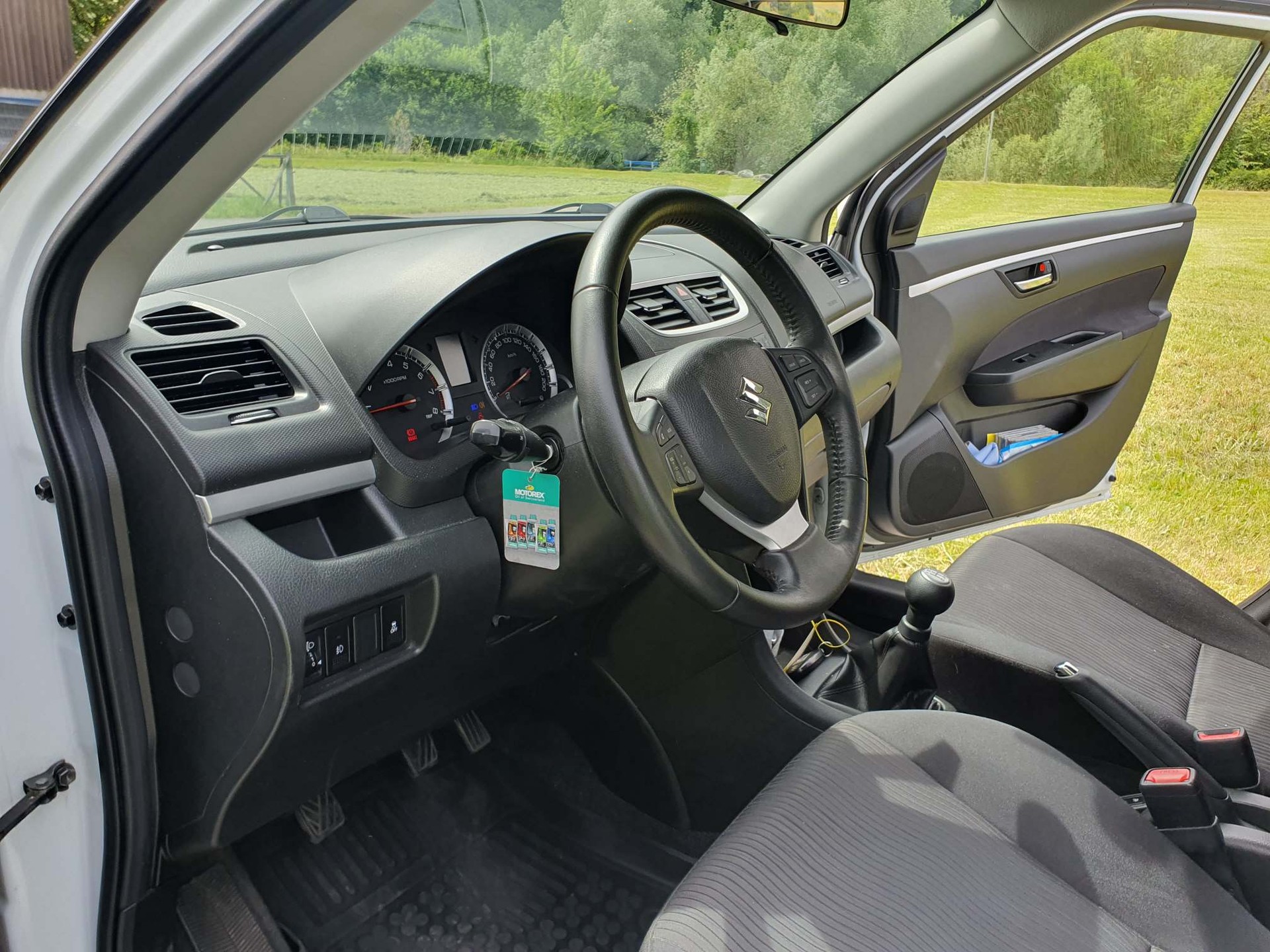 SUZUKI Swift 1.2 GL TOP 4x4-image-8