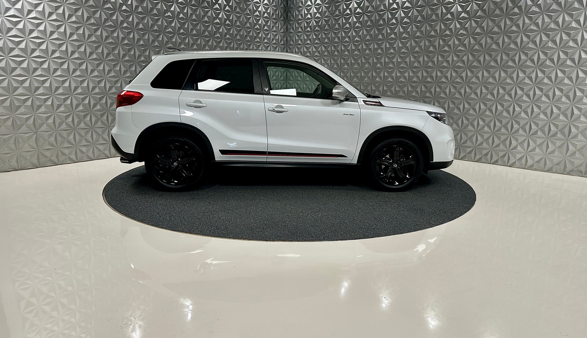 SUZUKI Vitara 1.4 Boosterjet Sergio Cellano Top-showroom-element-3