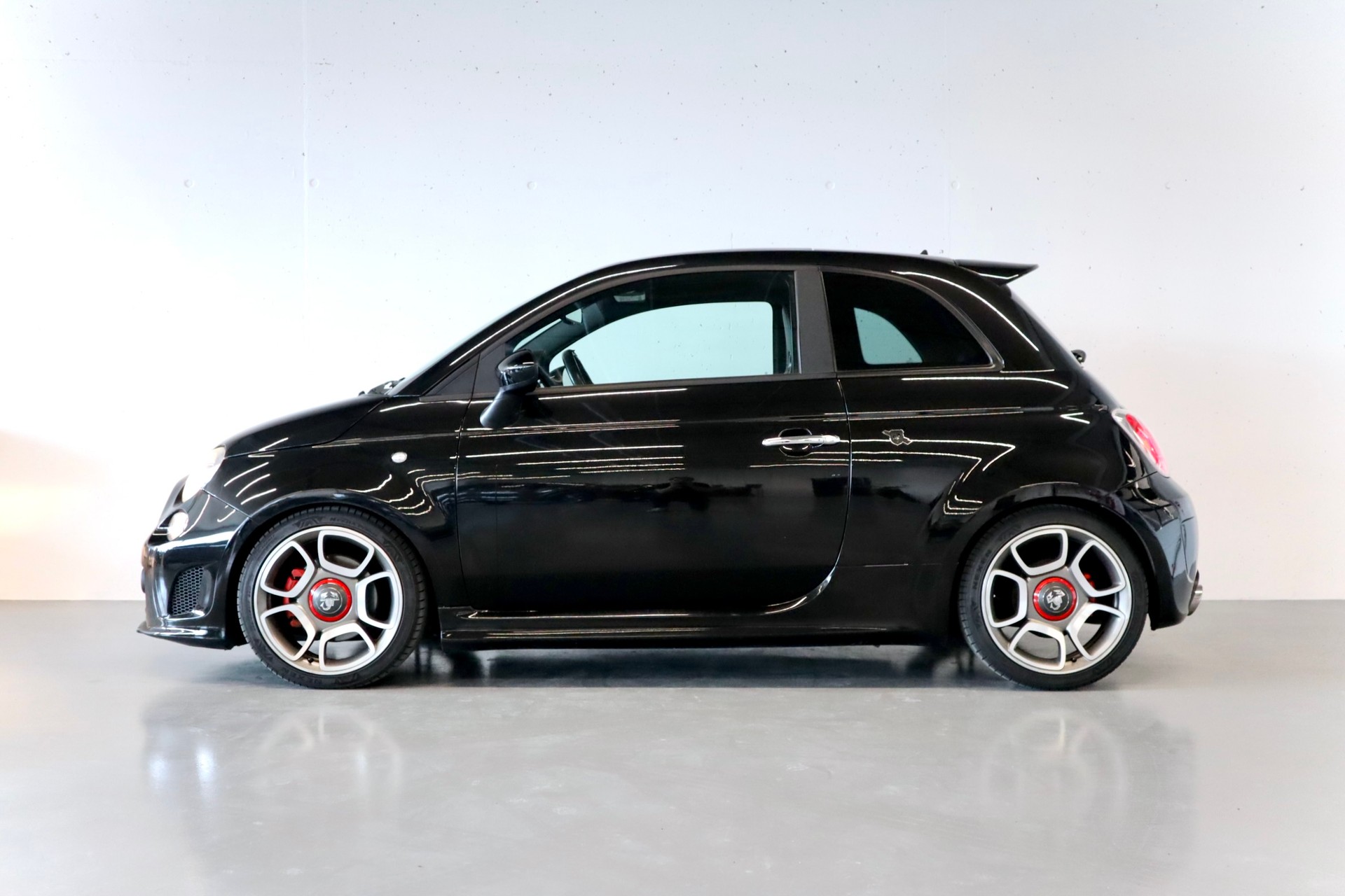 FIAT 500 1.4 16V Turbo Abarth-showroom-element-2