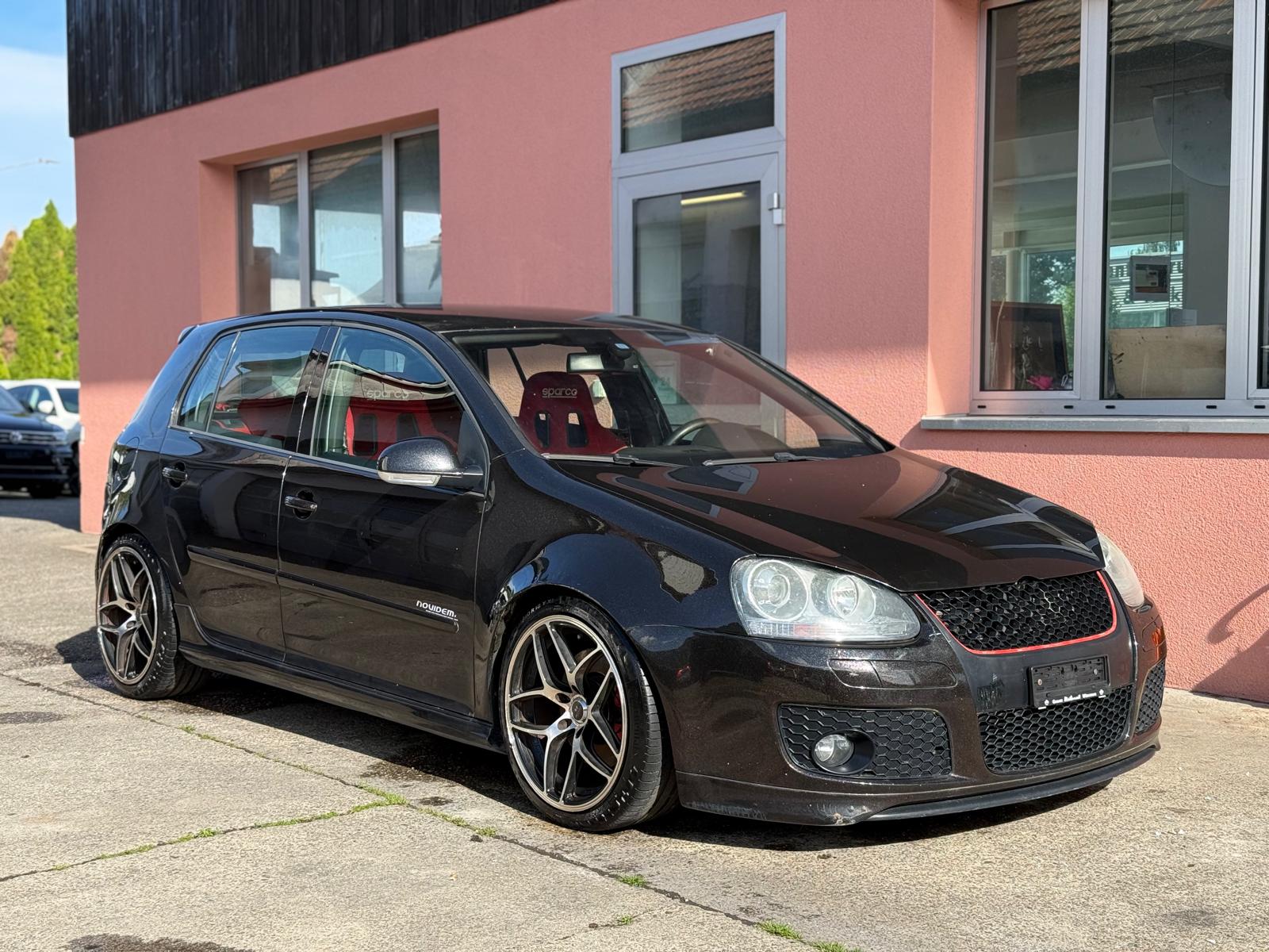 VW Golf 2.0 TFSI GTI Edition 30