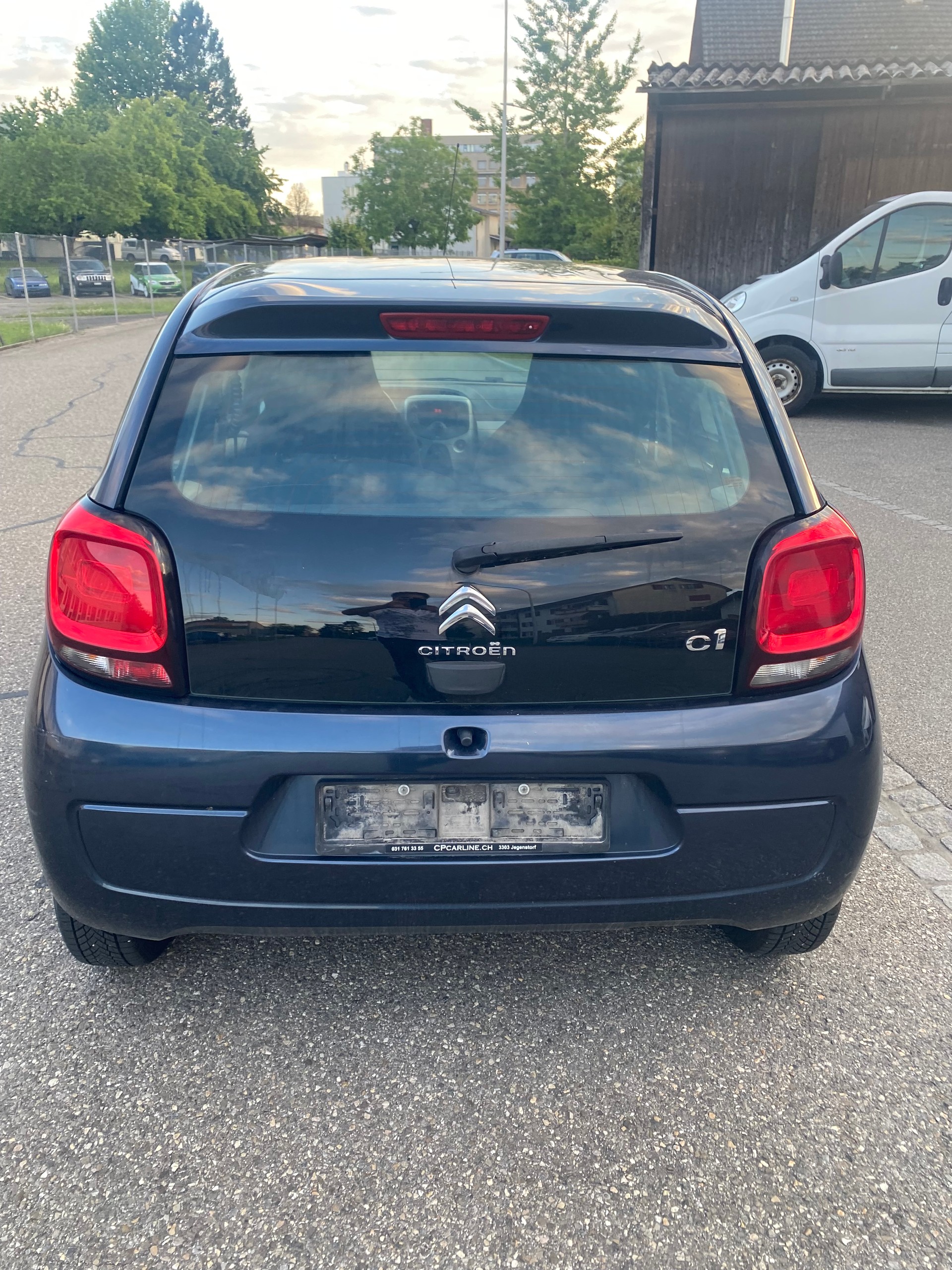 CITROEN C1 1.0 VTi ETG5 Shine Airscape-image-9