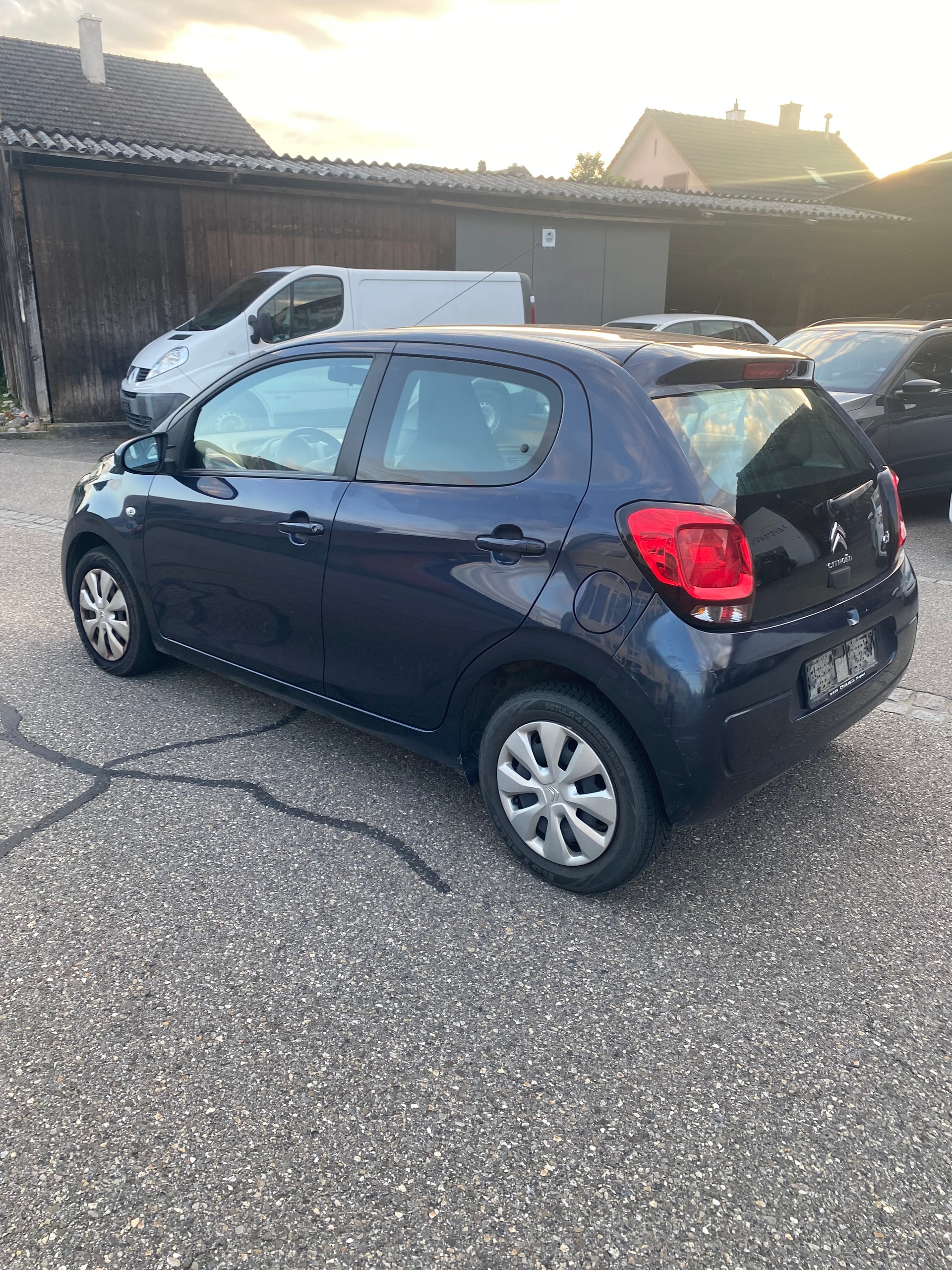 CITROEN C1 1.0 VTi ETG5 Shine Airscape-image-3