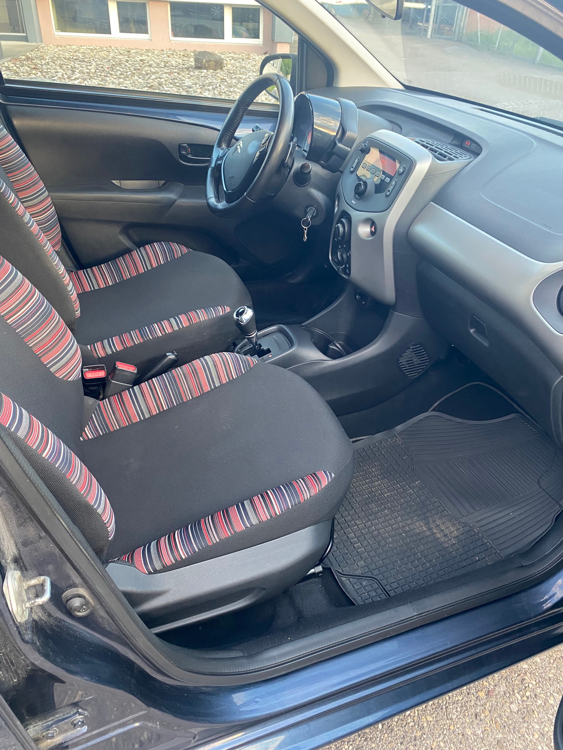 CITROEN C1 1.0 VTi ETG5 Shine Airscape-image-7