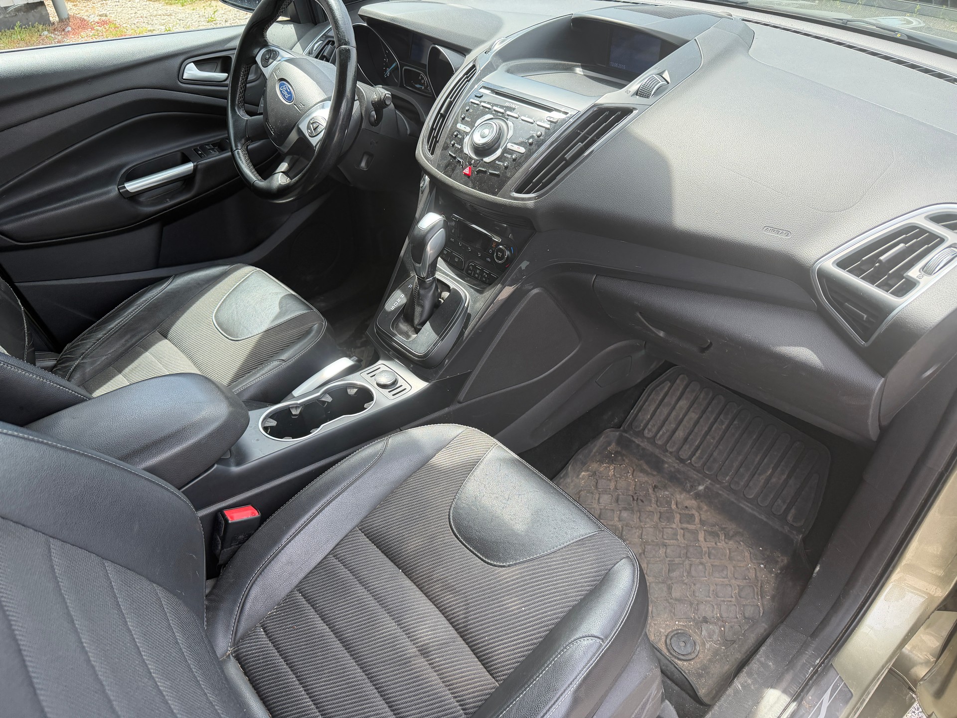 FORD Kuga 2.0 TDCi Titanium S 4WD PowerShift-image-5