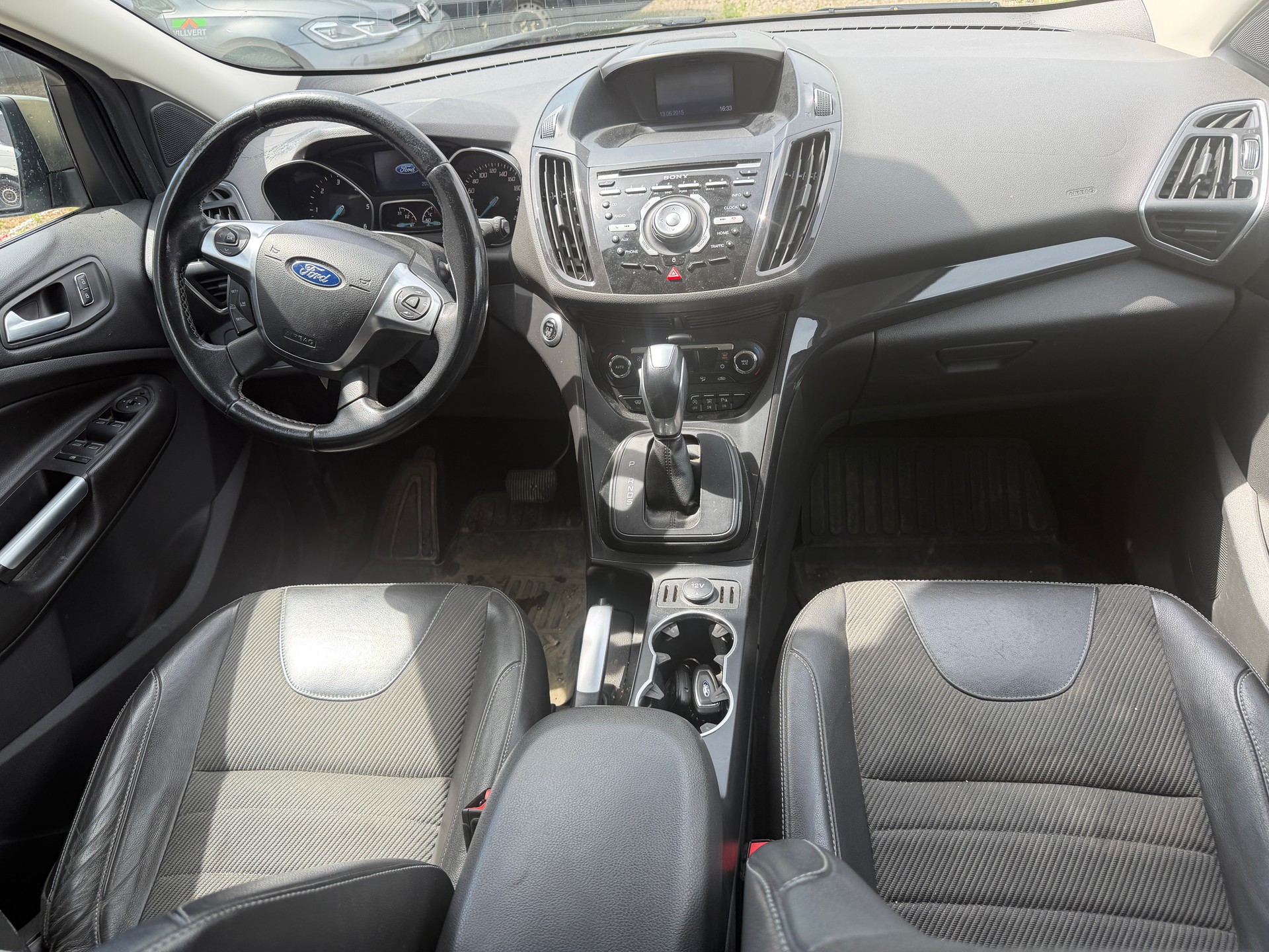 FORD Kuga 2.0 TDCi Titanium S 4WD PowerShift-image-4