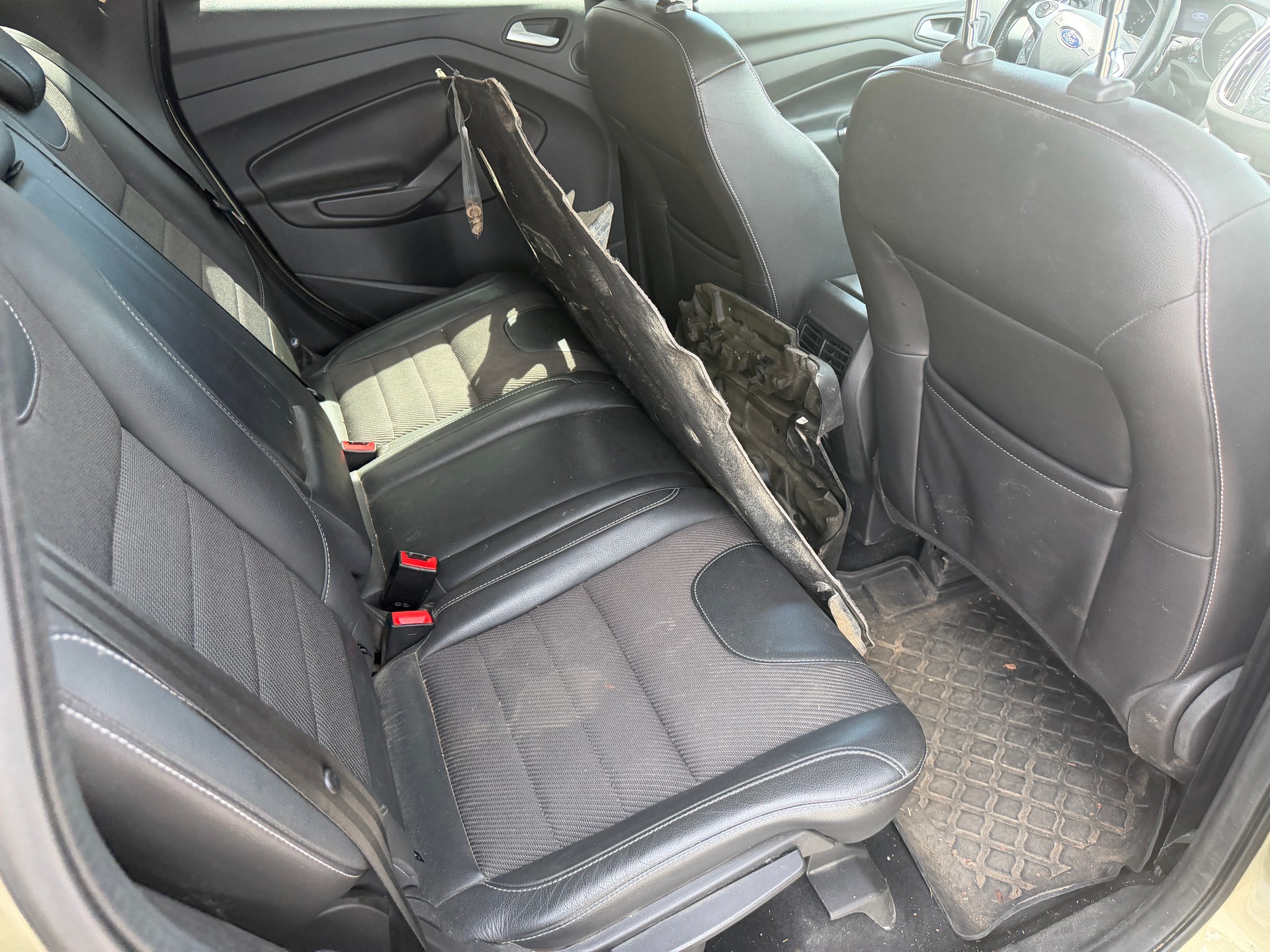 FORD Kuga 2.0 TDCi Titanium S 4WD PowerShift-image-6