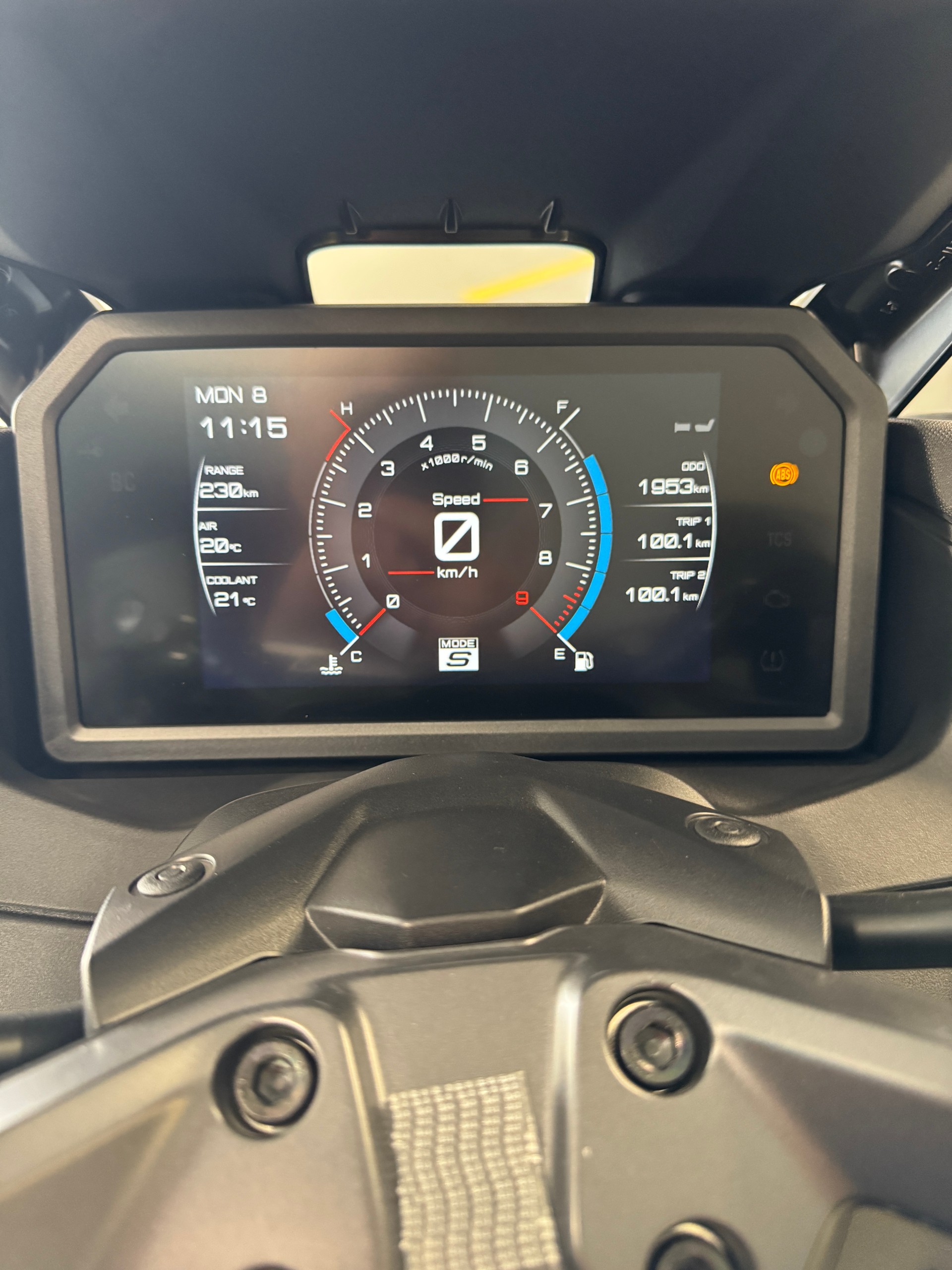 YAMAHA T-MAX 560-image-3