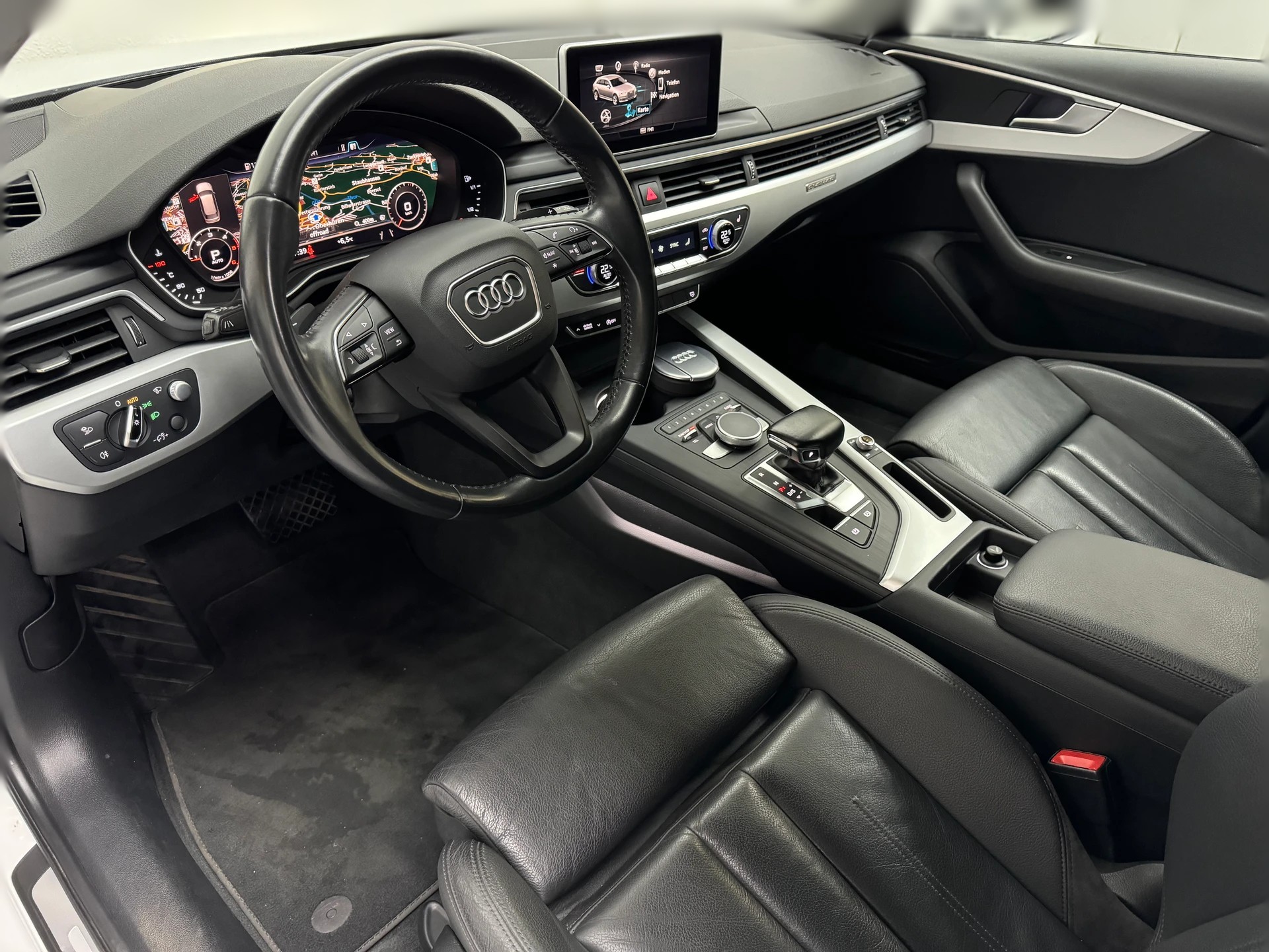 AUDI A4 Avant 2.0 TDI quattro S-tronic-image-10