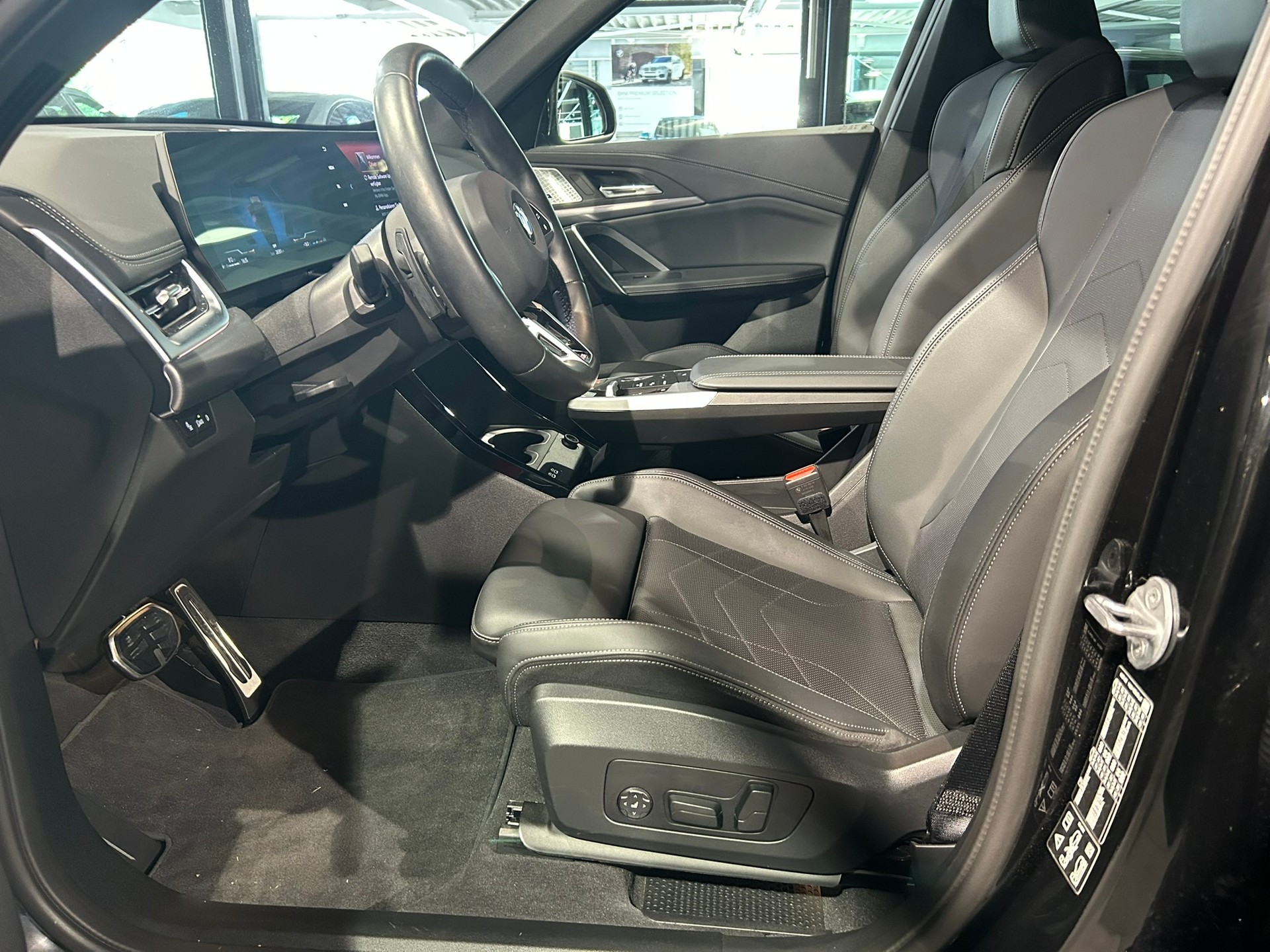 BMW X1 xDrive 23d 48V M Sport-image-26