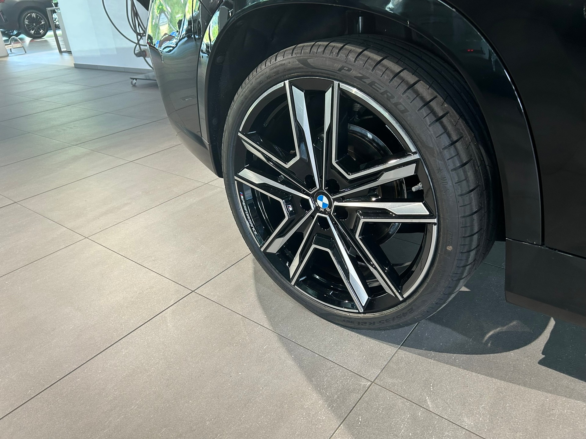 BMW X1 xDrive 23d 48V M Sport-image-17