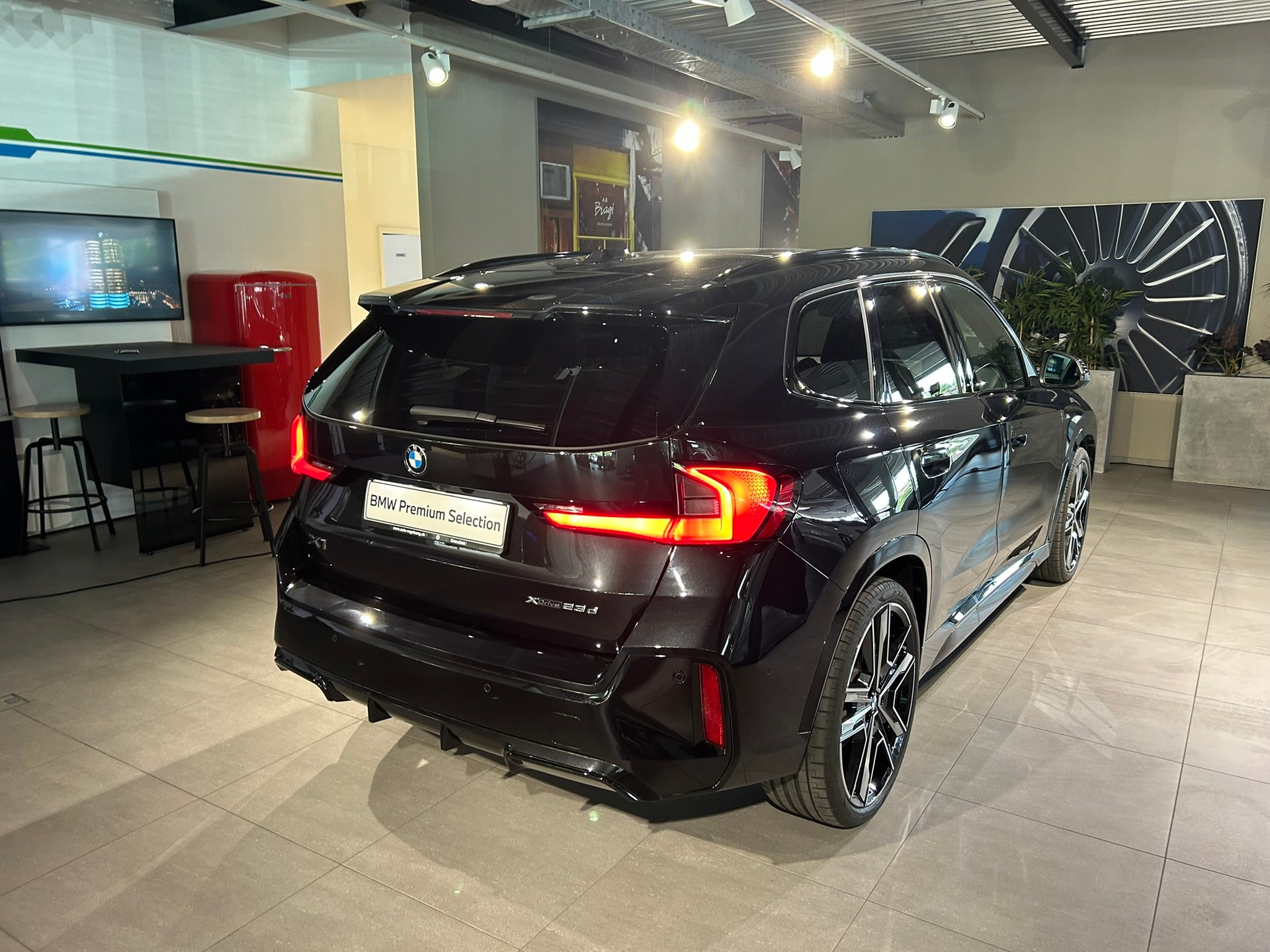BMW X1 xDrive 23d 48V M Sport-image-11