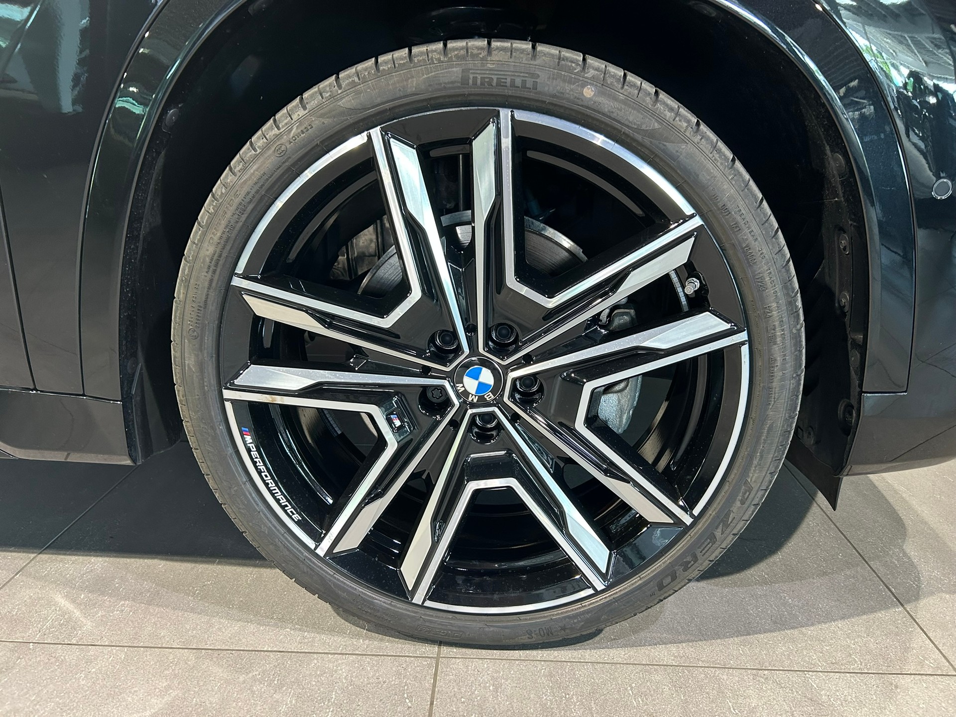 BMW X1 xDrive 23d 48V M Sport-image-16
