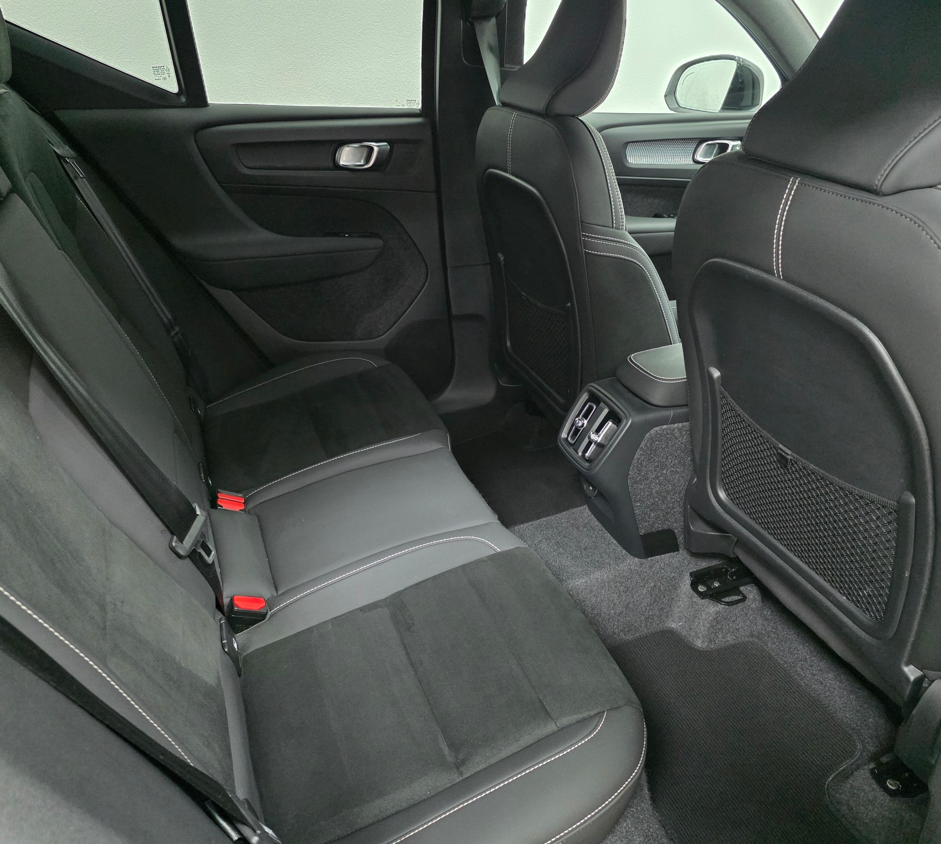 VOLVO XC40 B3 Benzin Mild Hybrid Xcite DCT-image-15