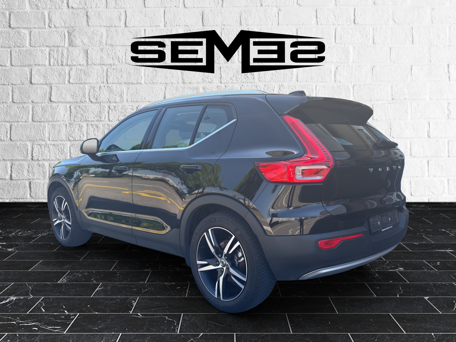 VOLVO XC40 T4 TwE Inscription Expression DCT-showroom-element-2