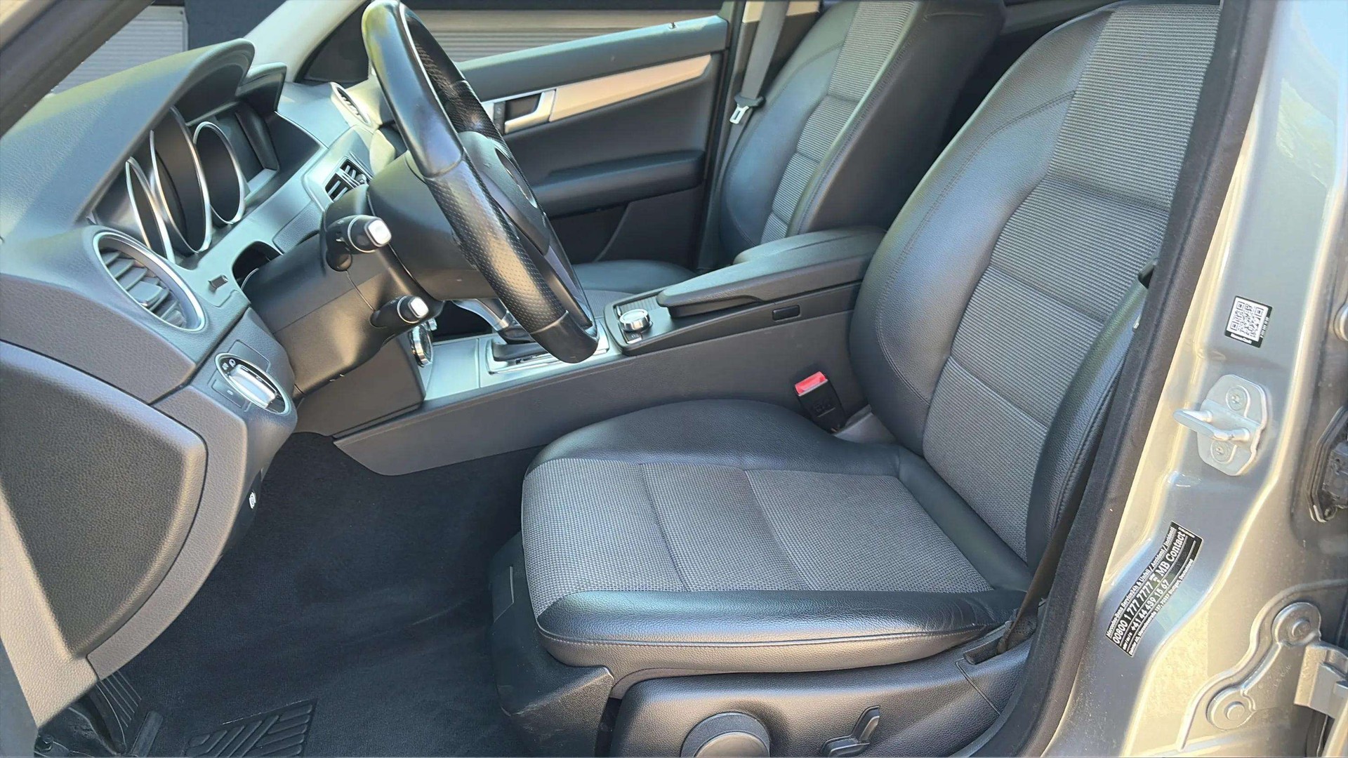 MERCEDES-BENZ C 250 CDI Avantgarde 4Matic 7G-Tronic mit AHK-image-11