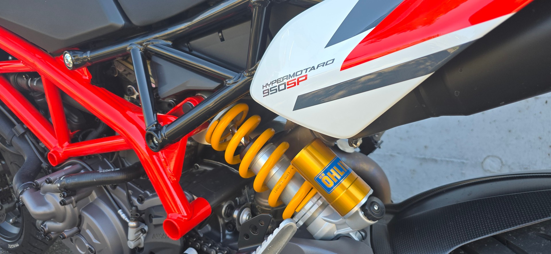 DUCATI Hypermotard 950 SP-image-13
