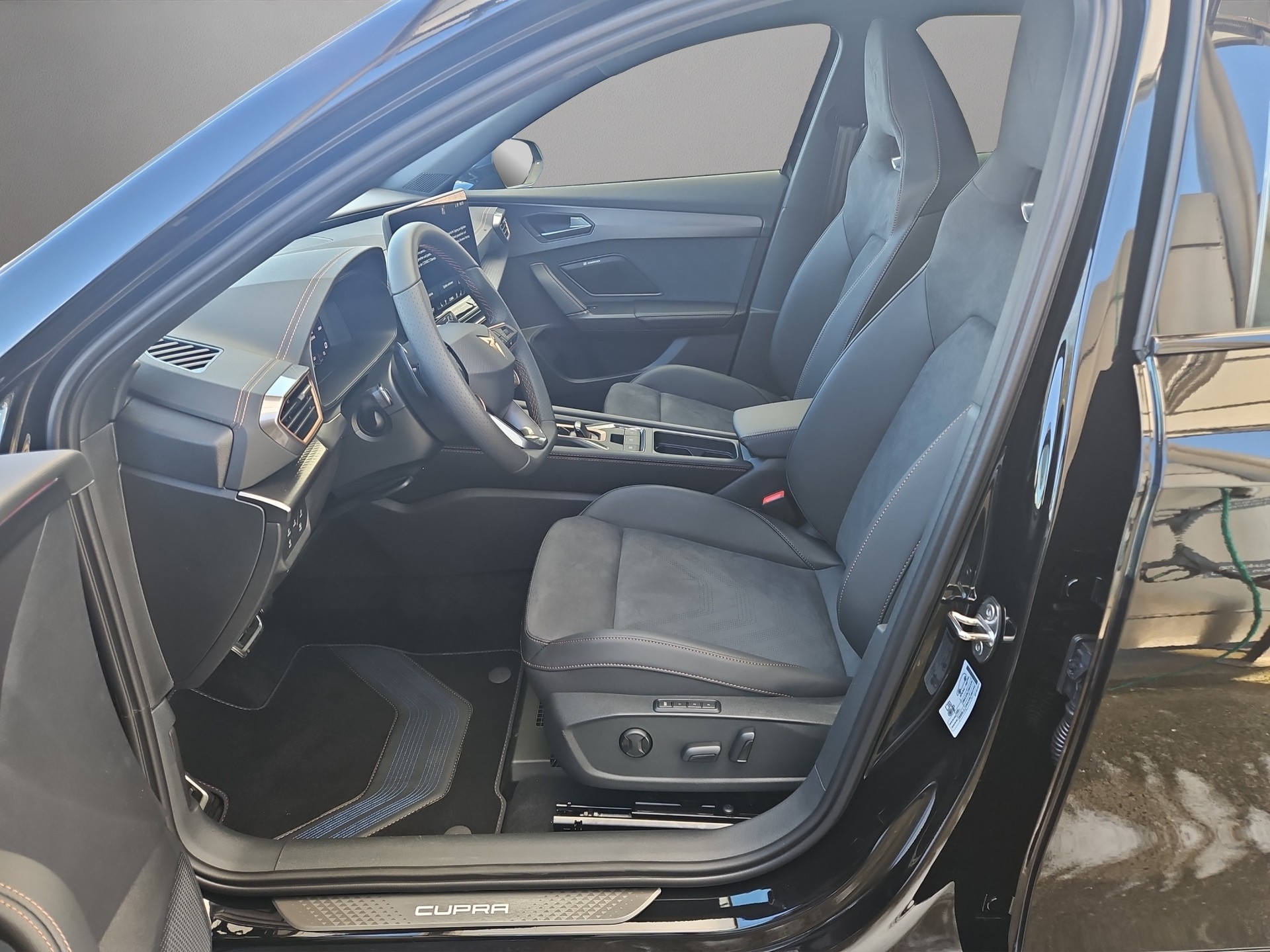 CUPRA Formentor 2.0TSI VZ 4Drive DSG-image-4
