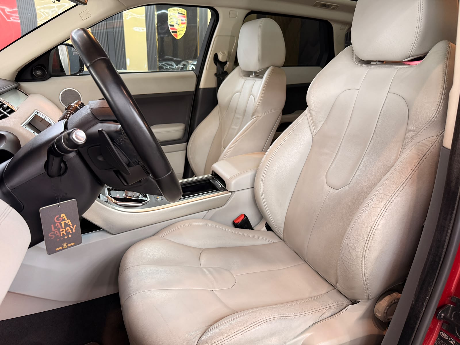 LAND ROVER Range Rover Evoque 2.2 TD4 Pure AT6-image-9