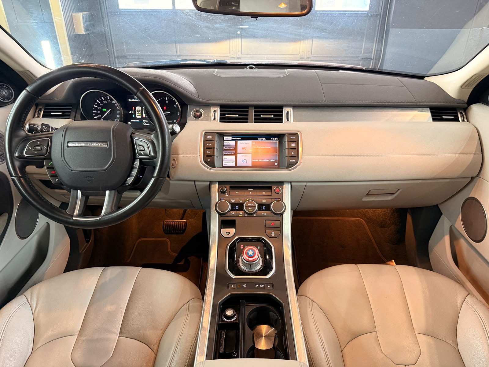 LAND ROVER Range Rover Evoque 2.2 TD4 Pure AT6-image-12