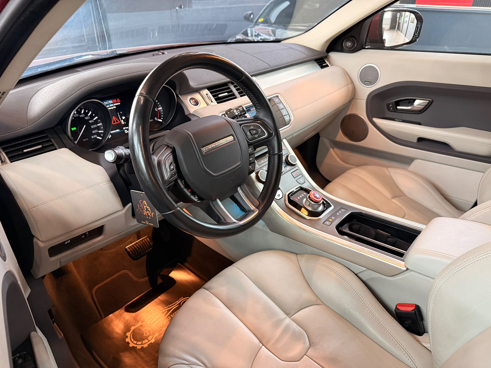 LAND ROVER Range Rover Evoque 2.2 TD4 Pure AT6-image-8