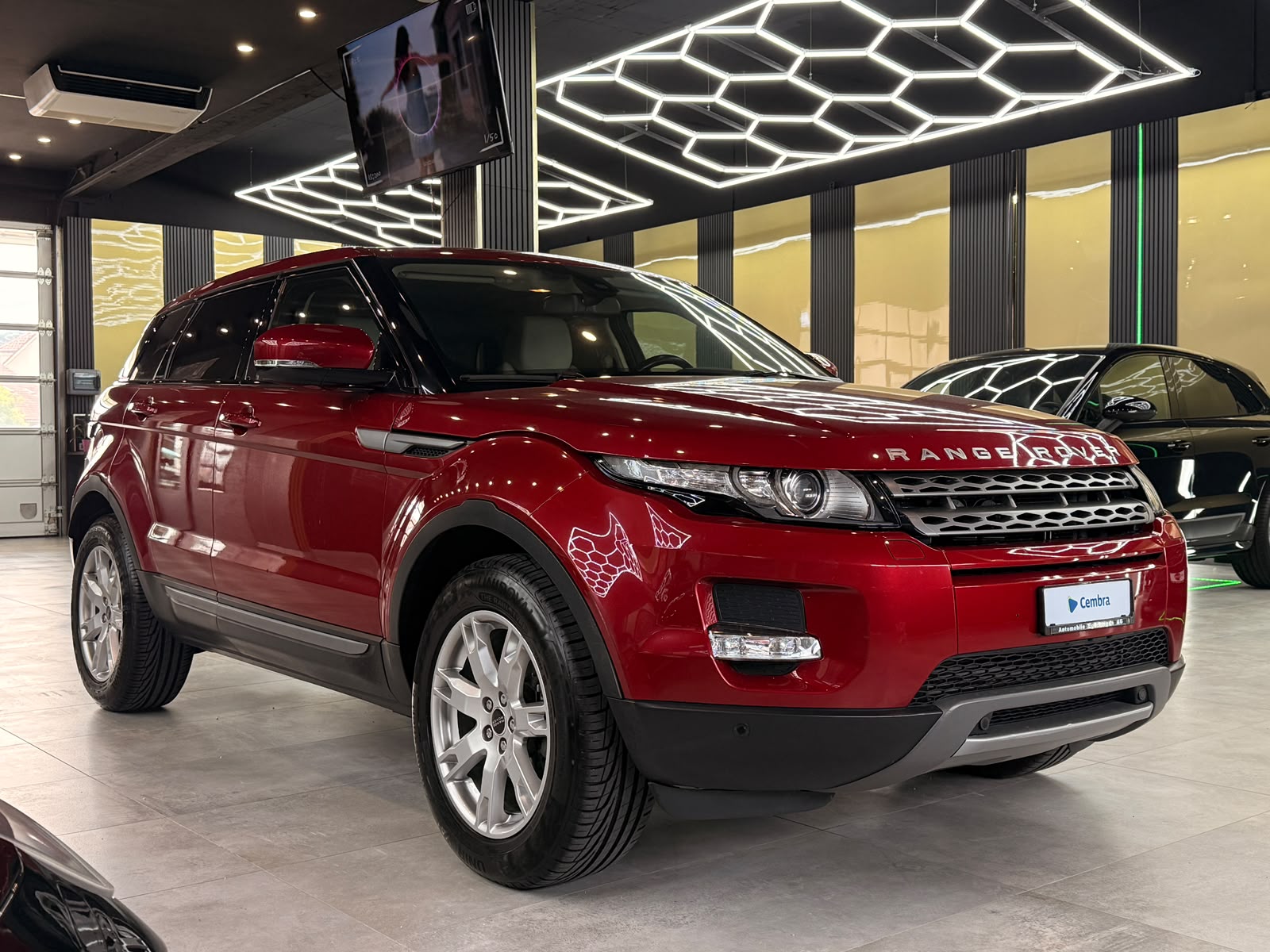 LAND ROVER Range Rover Evoque 2.2 TD4 Pure AT6-showroom-element-2