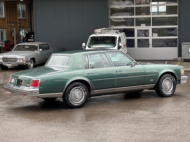 CADILLAC SEVILLE-showroom-element-2