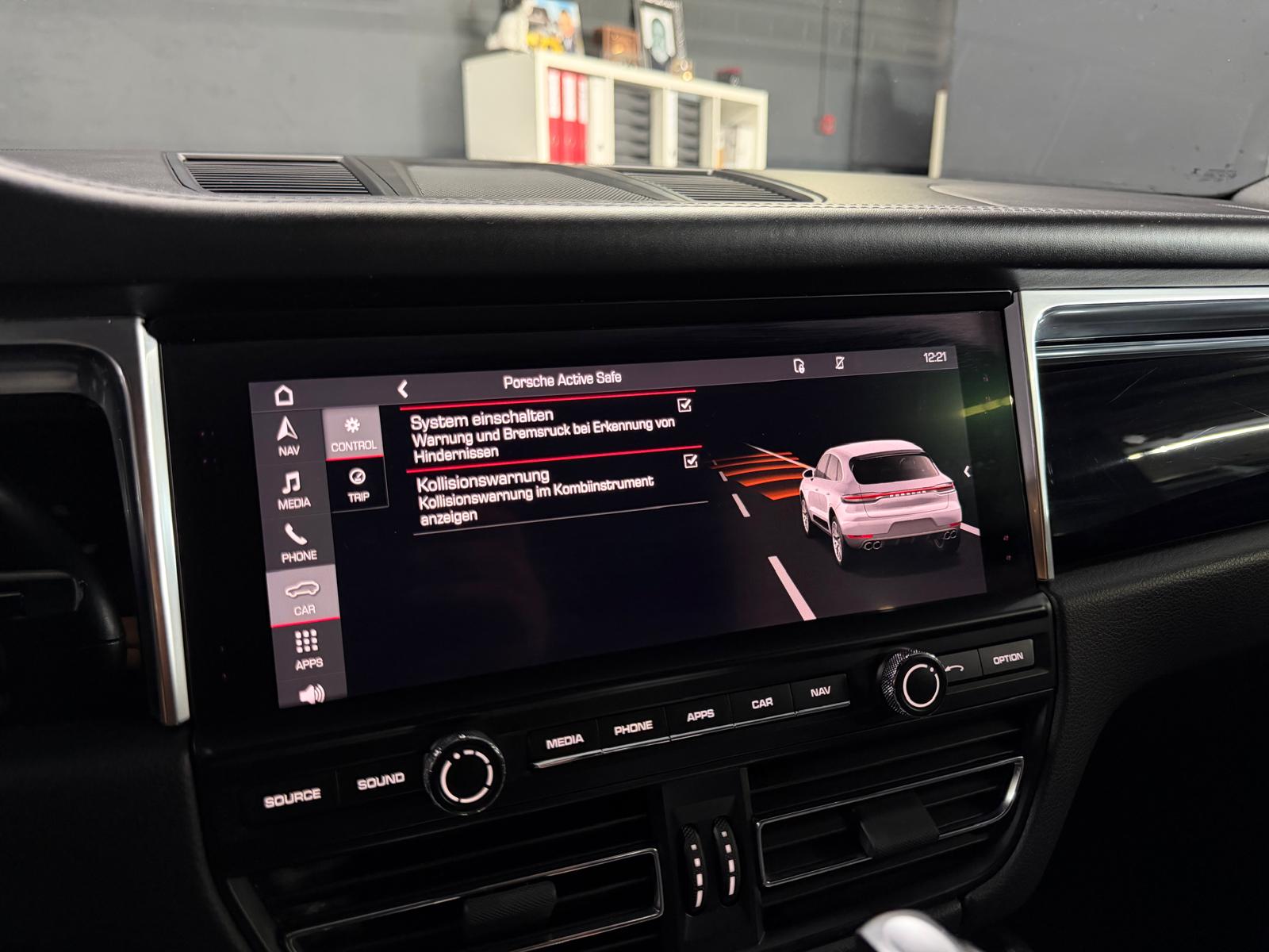 PORSCHE Macan S Limited White&Black Performance PDK 2Jahre Garantie-image-19