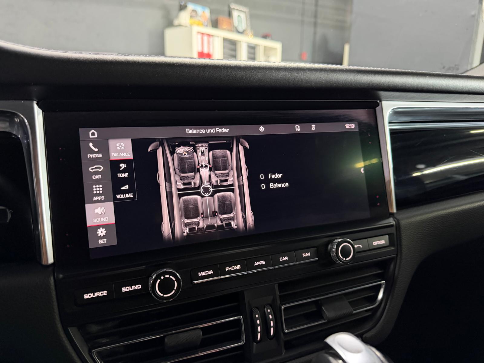 PORSCHE Macan S Limited White&Black Performance PDK 2Jahre Garantie-image-16
