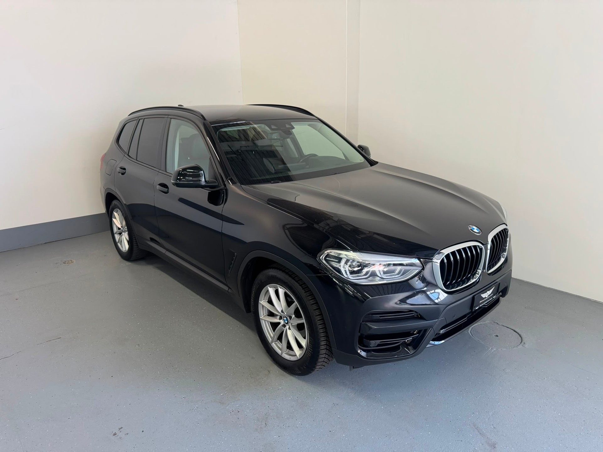 BMW X3 xDrive 20d Steptronic-showroom-element-1