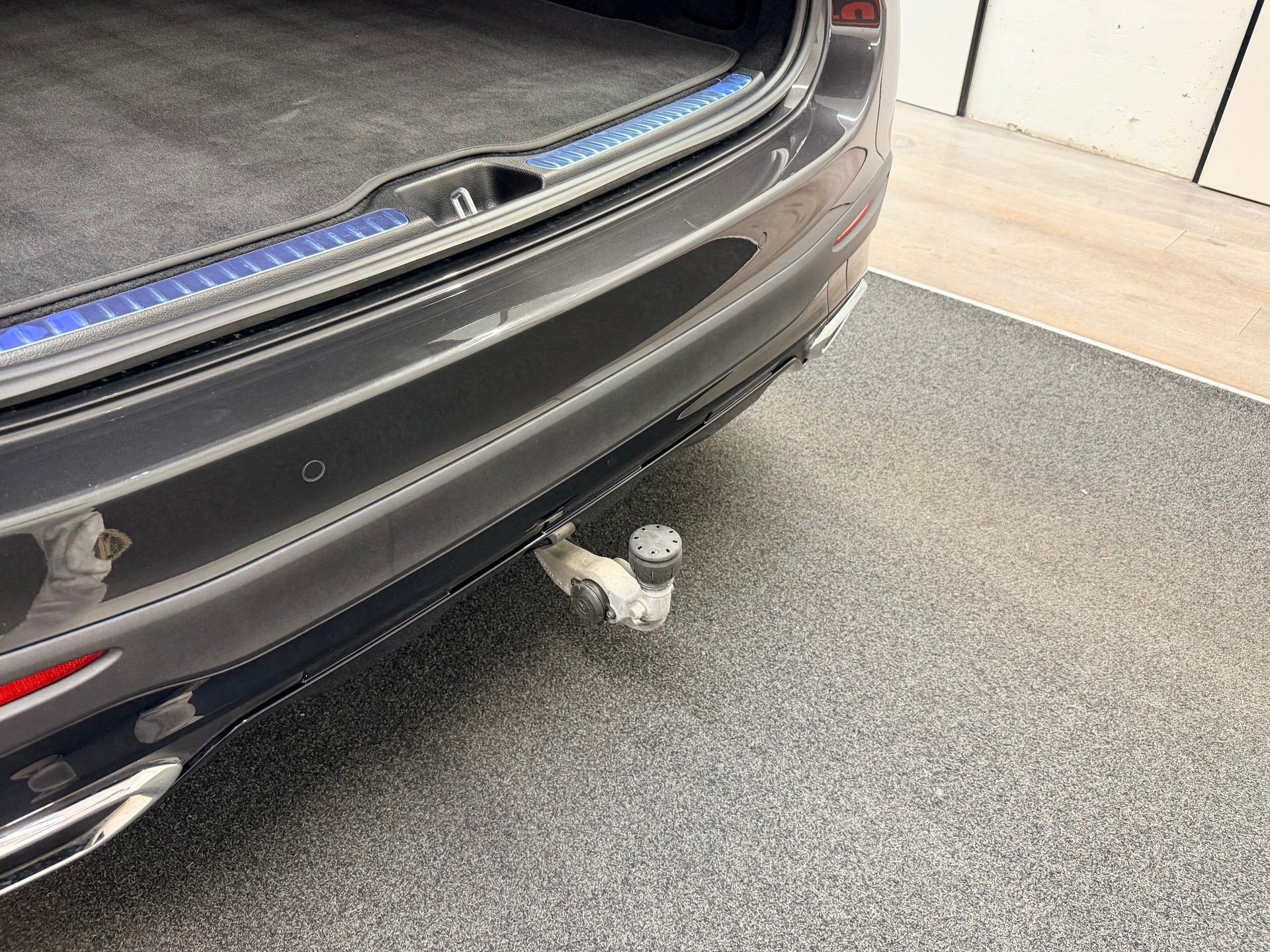 MERCEDES-BENZ GLC 300 d 4Matic 9G-Tronic-image-10