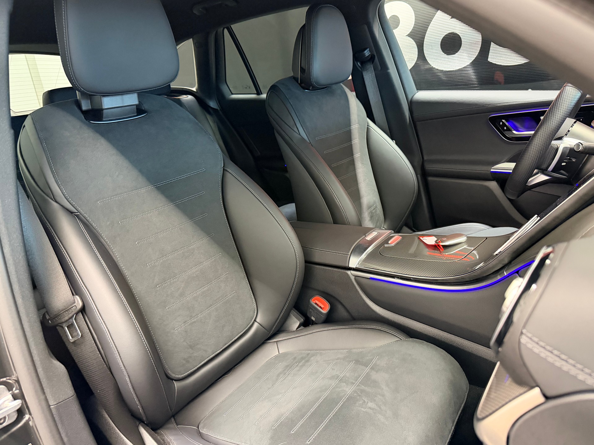 MERCEDES-BENZ GLC 300 d 4Matic 9G-Tronic-image-20