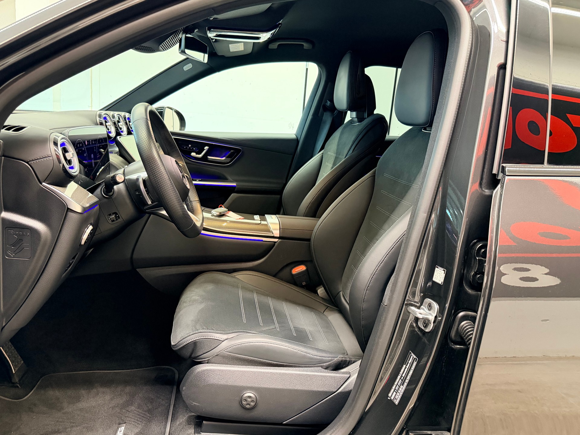 MERCEDES-BENZ GLC 300 d 4Matic 9G-Tronic-image-14