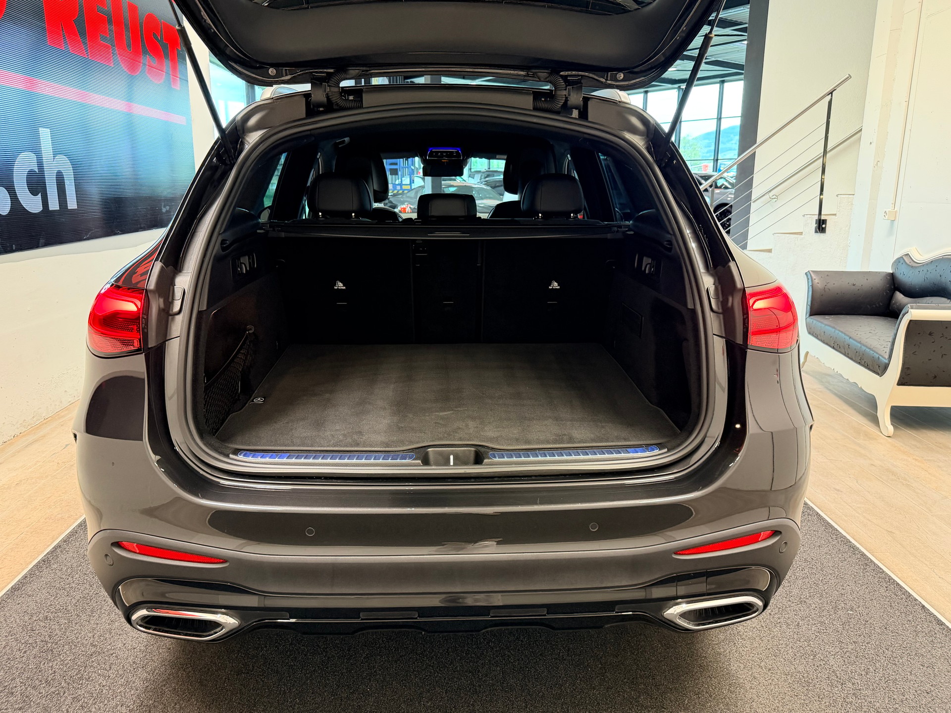 MERCEDES-BENZ GLC 300 d 4Matic 9G-Tronic-image-9