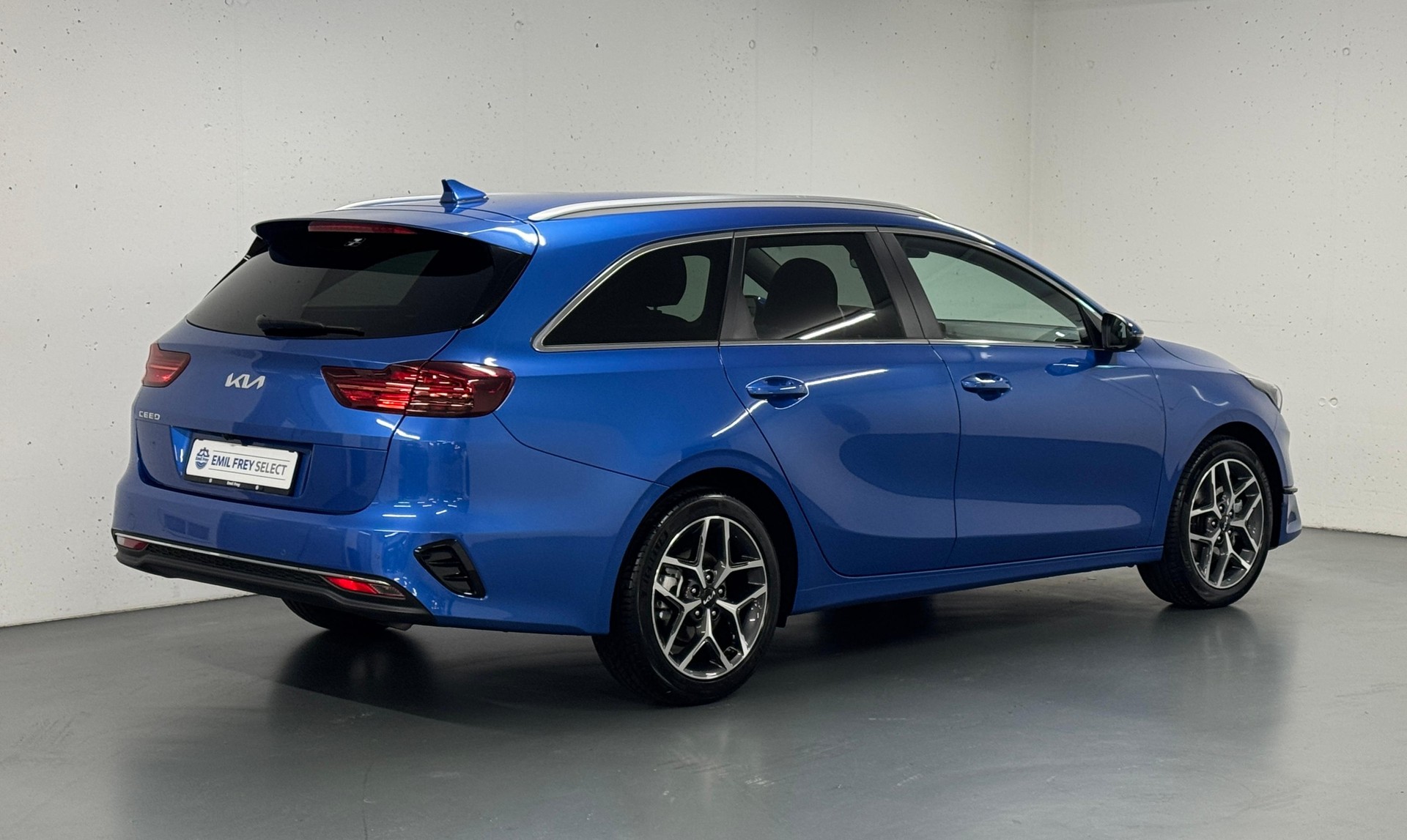 KIA Ceed SW 1.5 T-GDi MHEV Power 1,99% Leasing-image-13