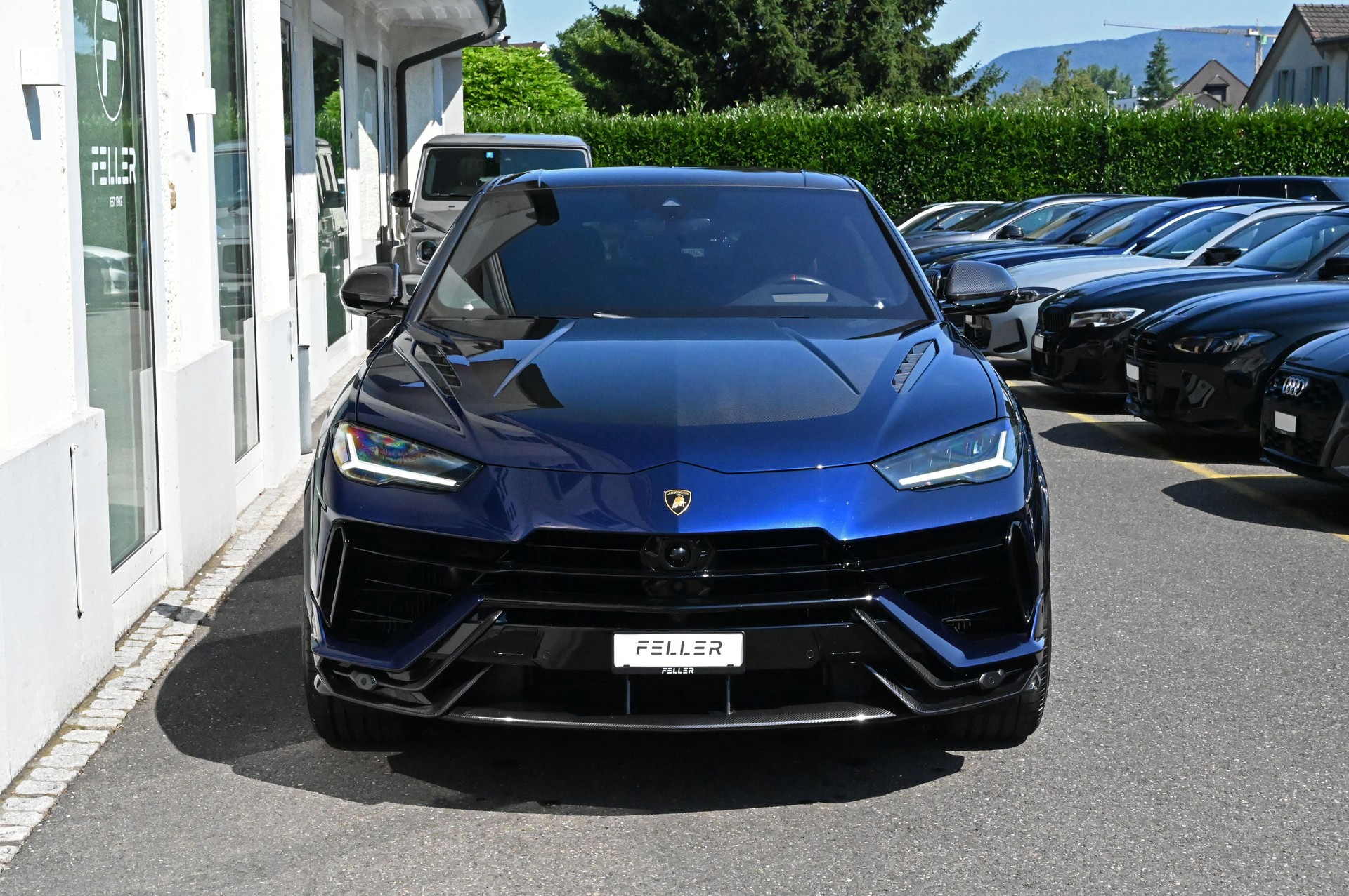 LAMBORGHINI Urus Performante-showroom-element-2