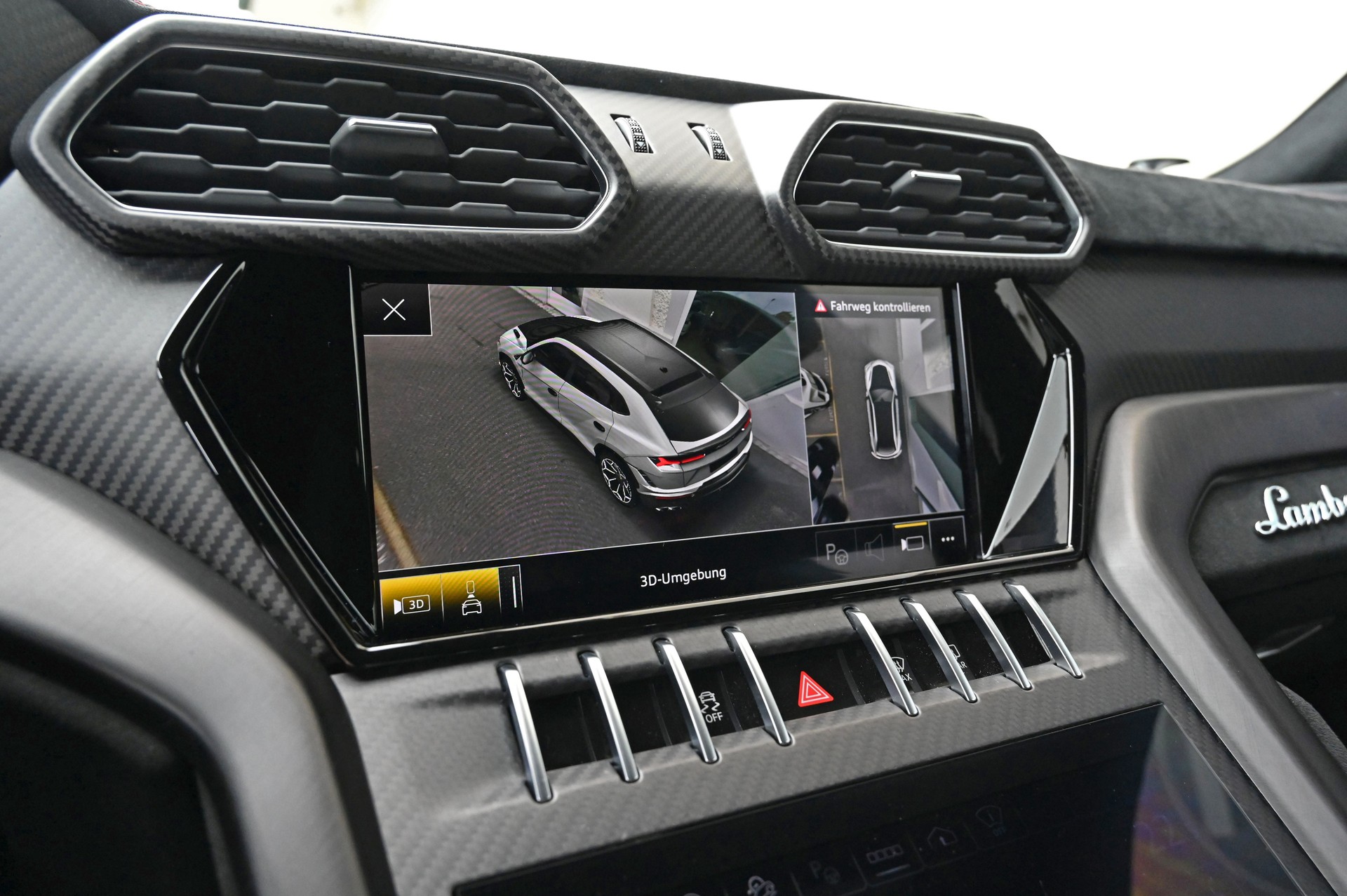 LAMBORGHINI Urus Performante-image-27