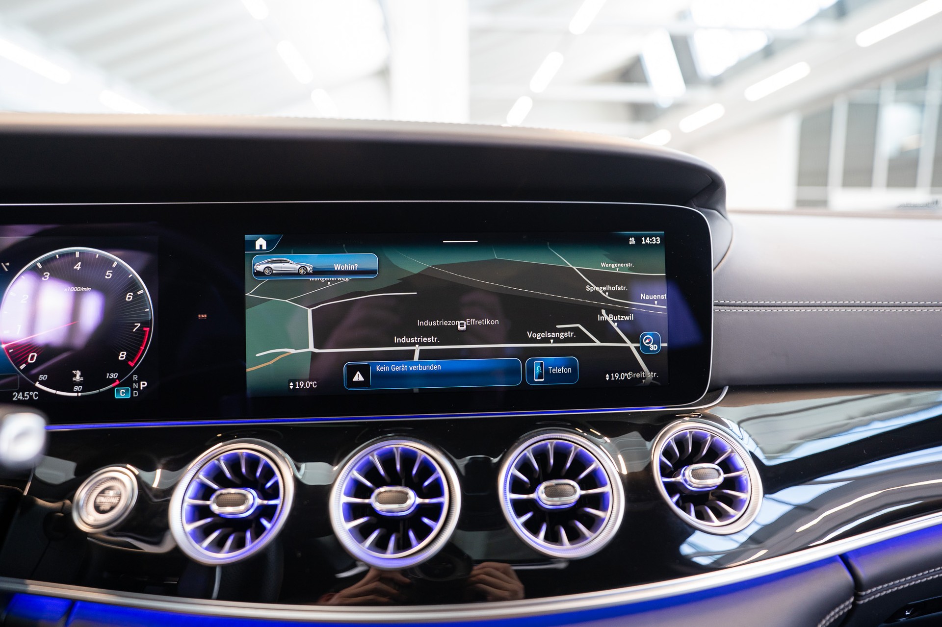 MERCEDES-BENZ AMG GT 63 S 4matic+ / Panorama-Schiebedach / Head-Up Display / Burmester-image-21
