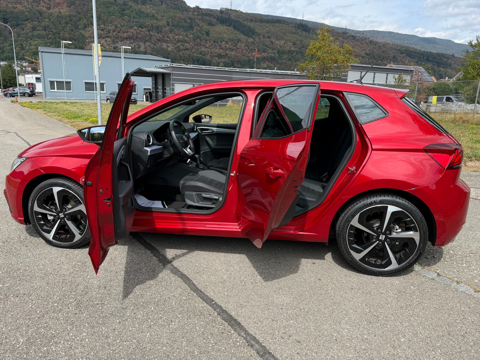 SEAT CH WAGEN !! IBIZA 1.5 "FR SPORT MIT 150 PS" TSI FR DSG-AUTOMAT. KM 5`700 KM. CH WAGEN "AMAG CH" VOLL OPTIONEN.-image-25