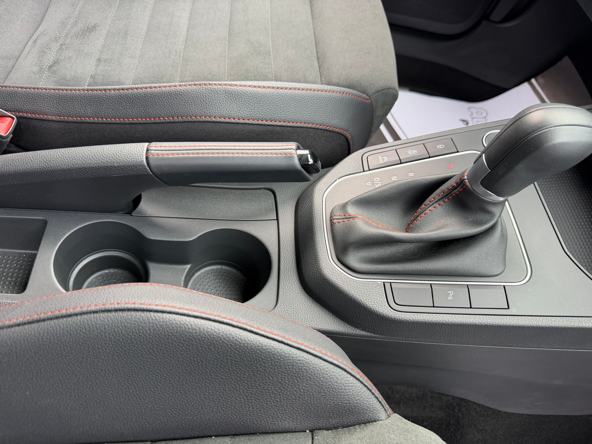 SEAT CH WAGEN !! IBIZA 1.5 "FR SPORT MIT 150 PS" TSI FR DSG-AUTOMAT. KM 5`700 KM. CH WAGEN "AMAG CH" VOLL OPTIONEN.-image-39